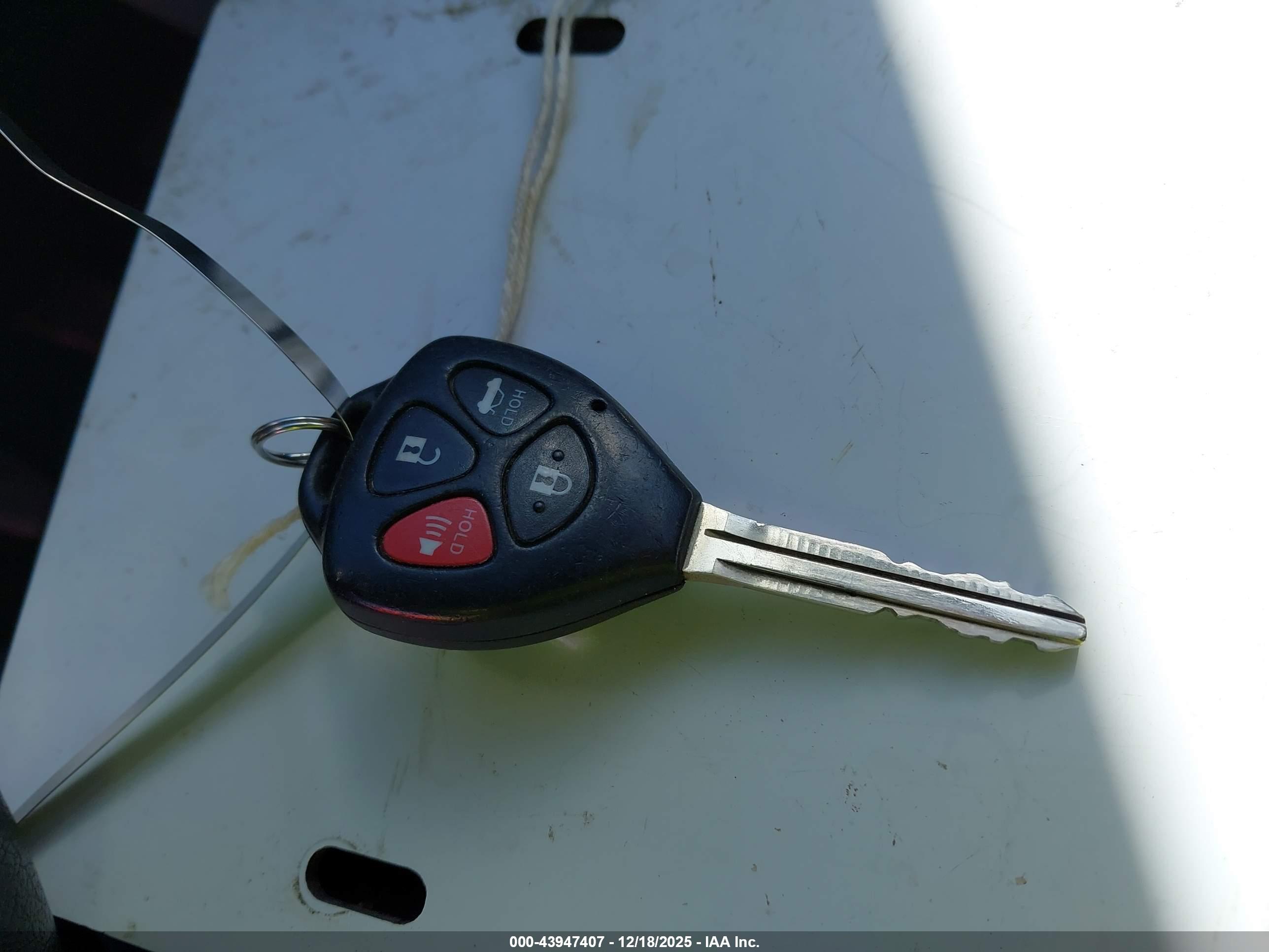 TOYOTA COROLLA image 11