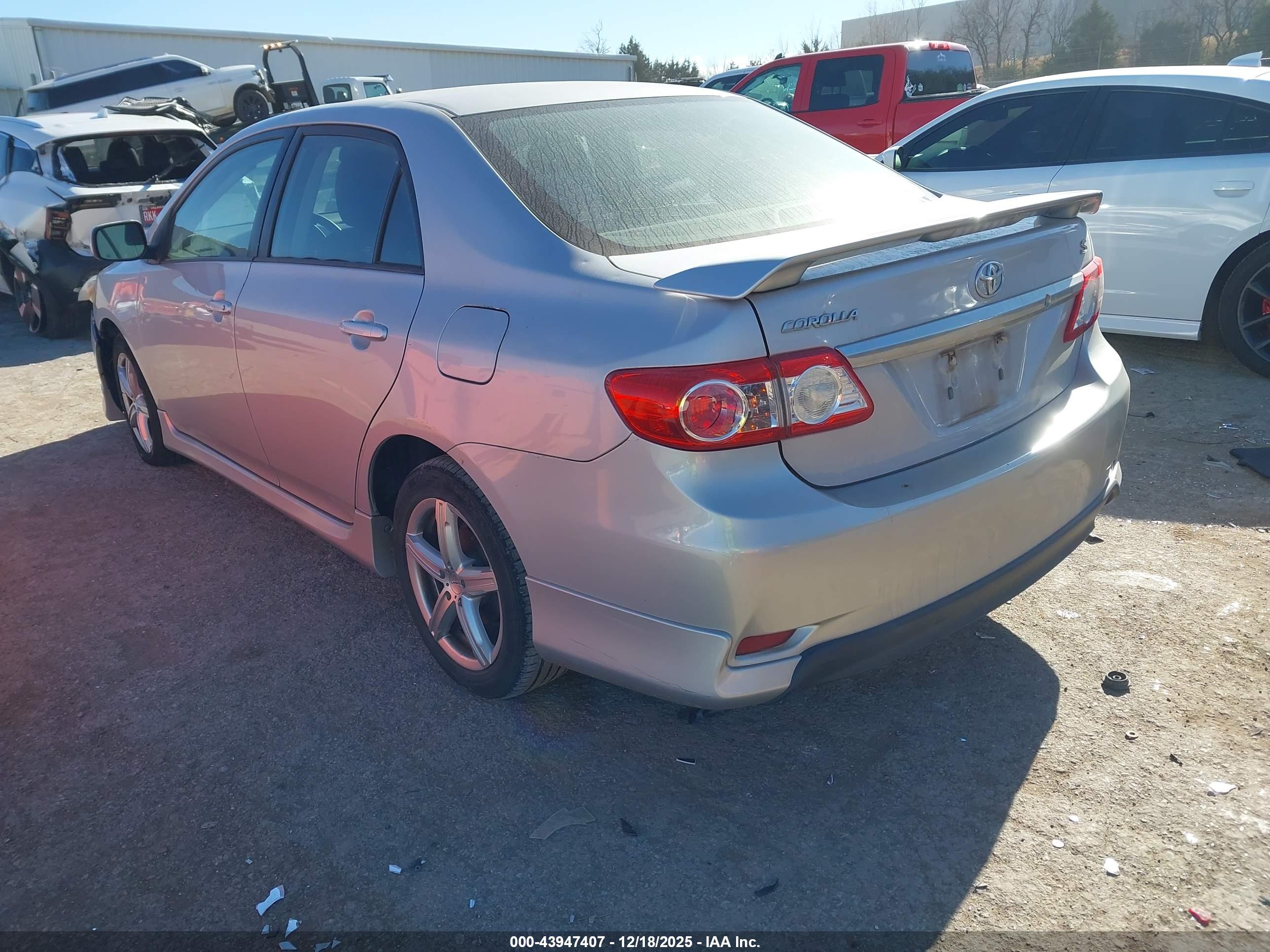 TOYOTA COROLLA image 3