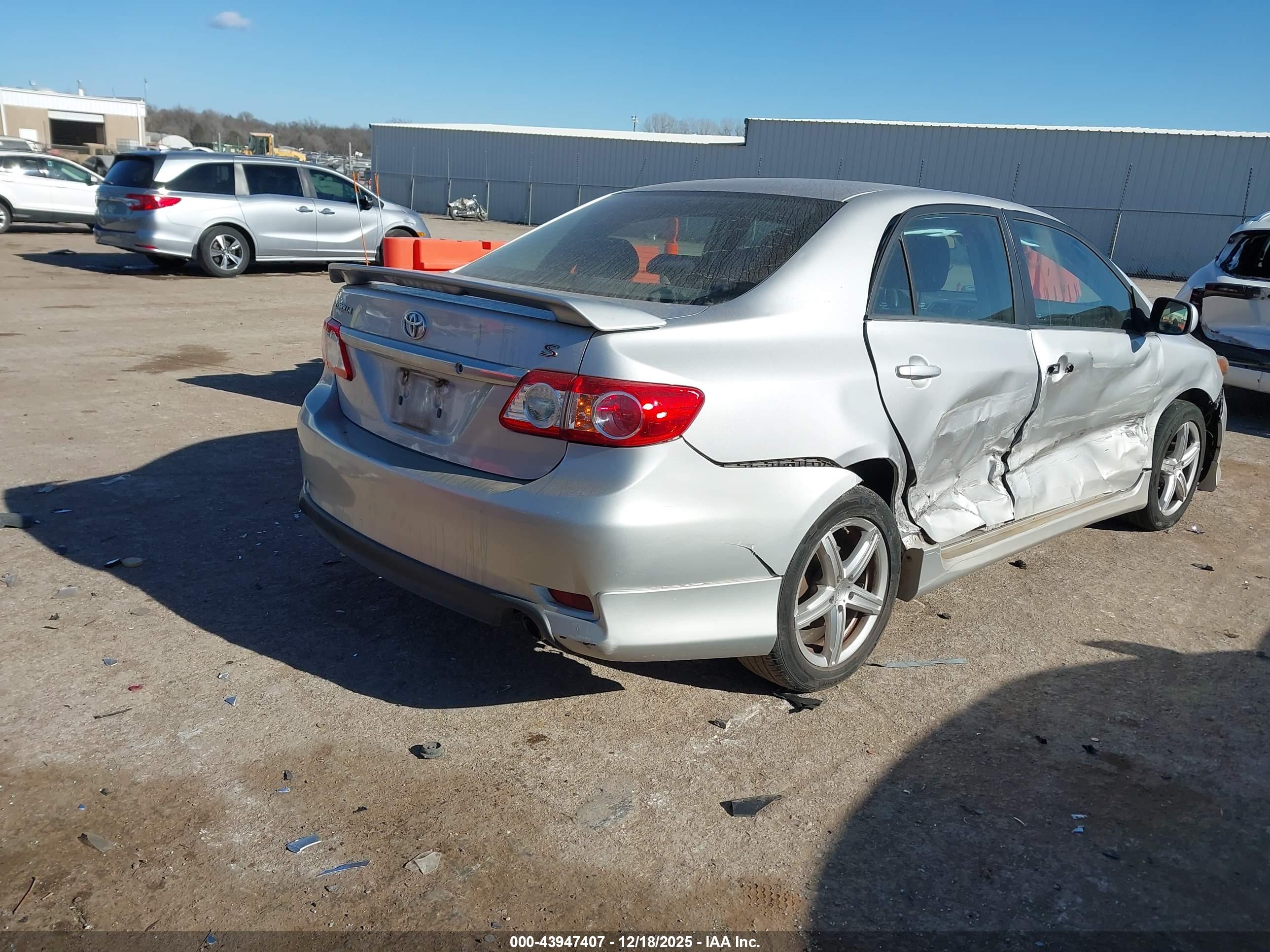 TOYOTA COROLLA image 4