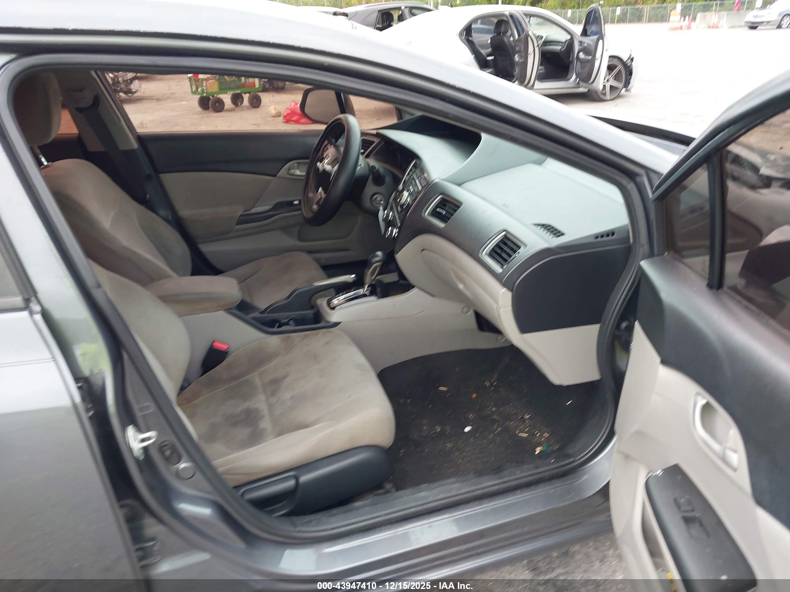 HONDA CIVIC image 5
