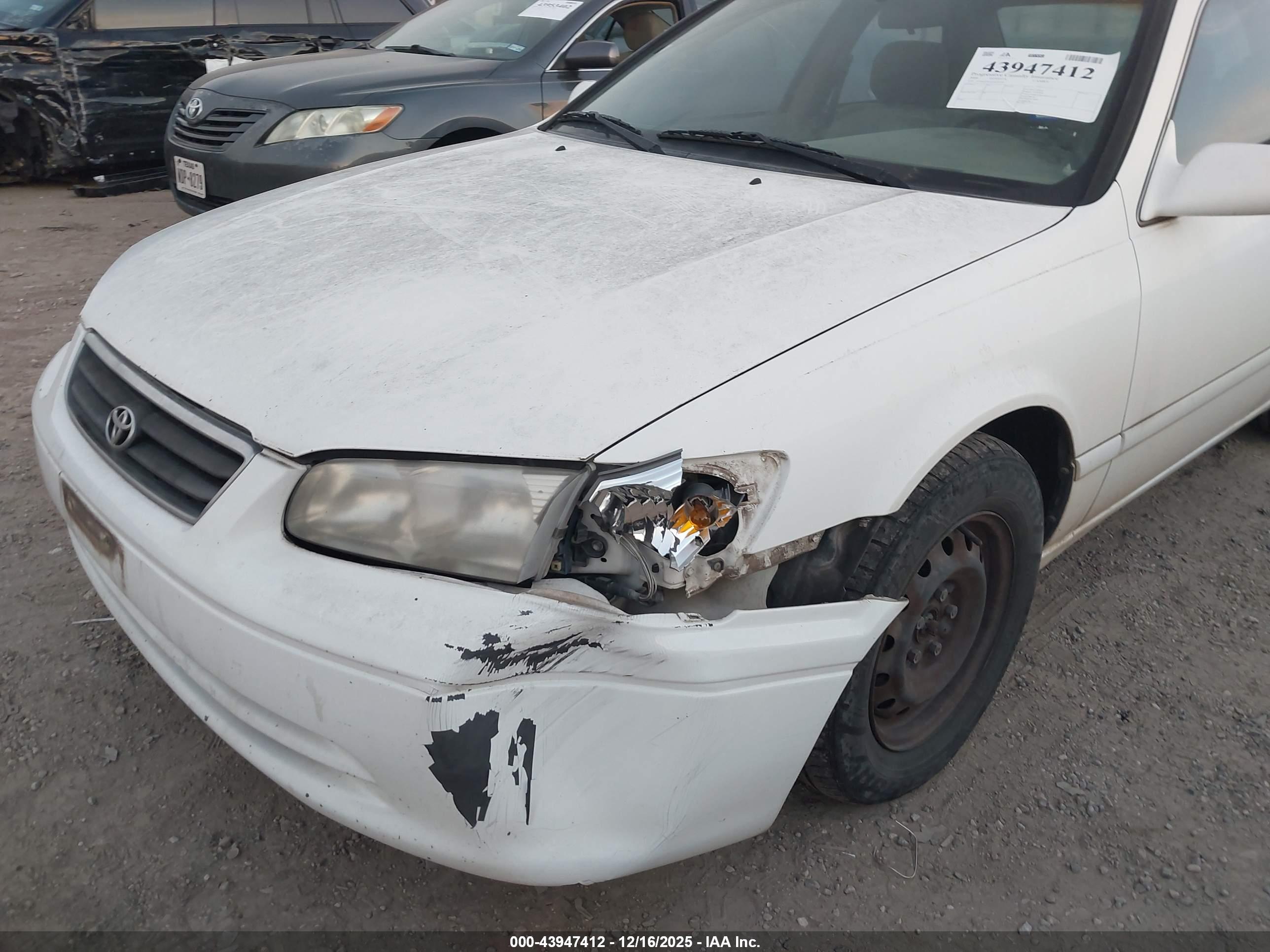 TOYOTA CAMRY image 6