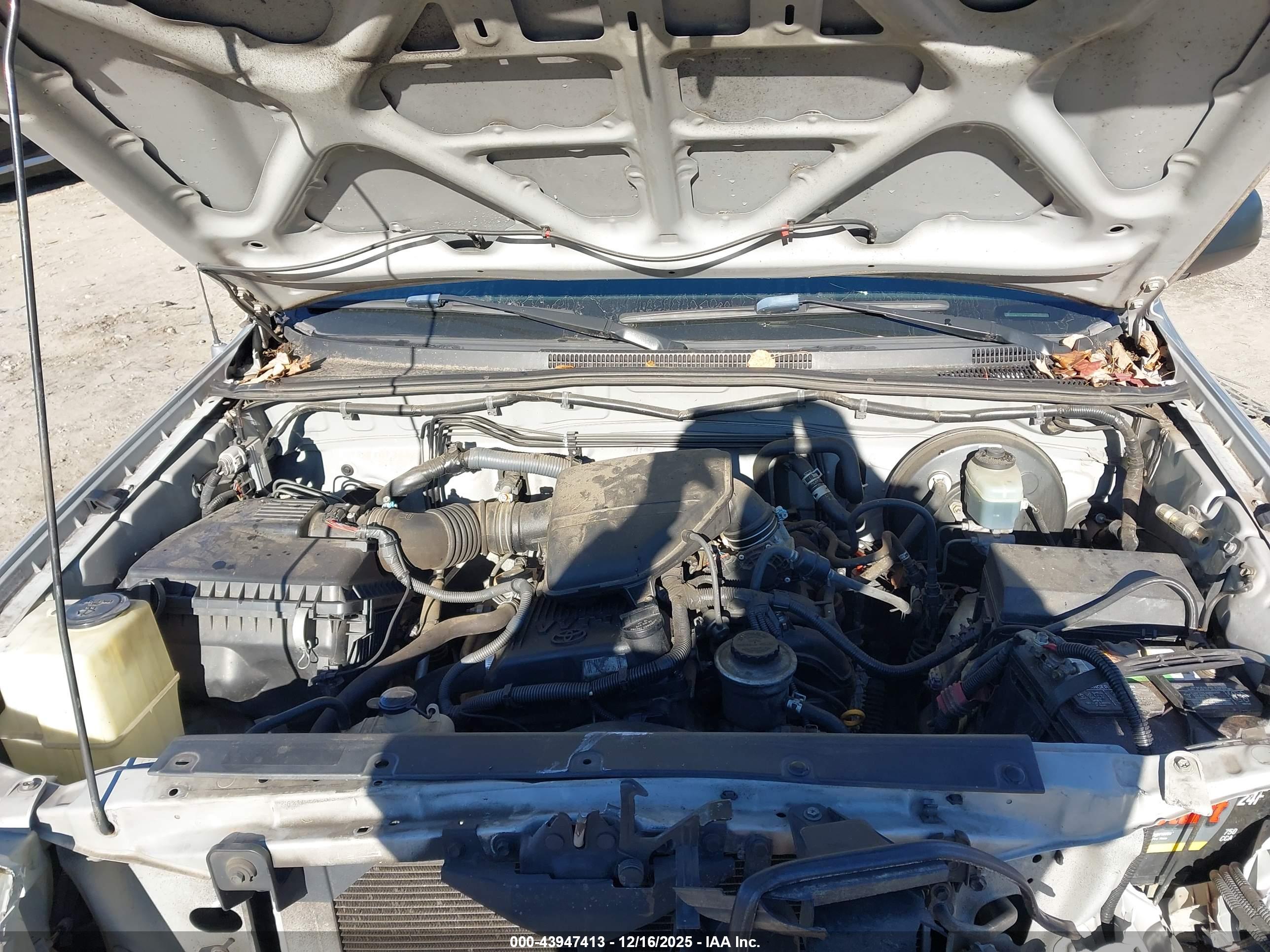 TOYOTA TACOMA image 10