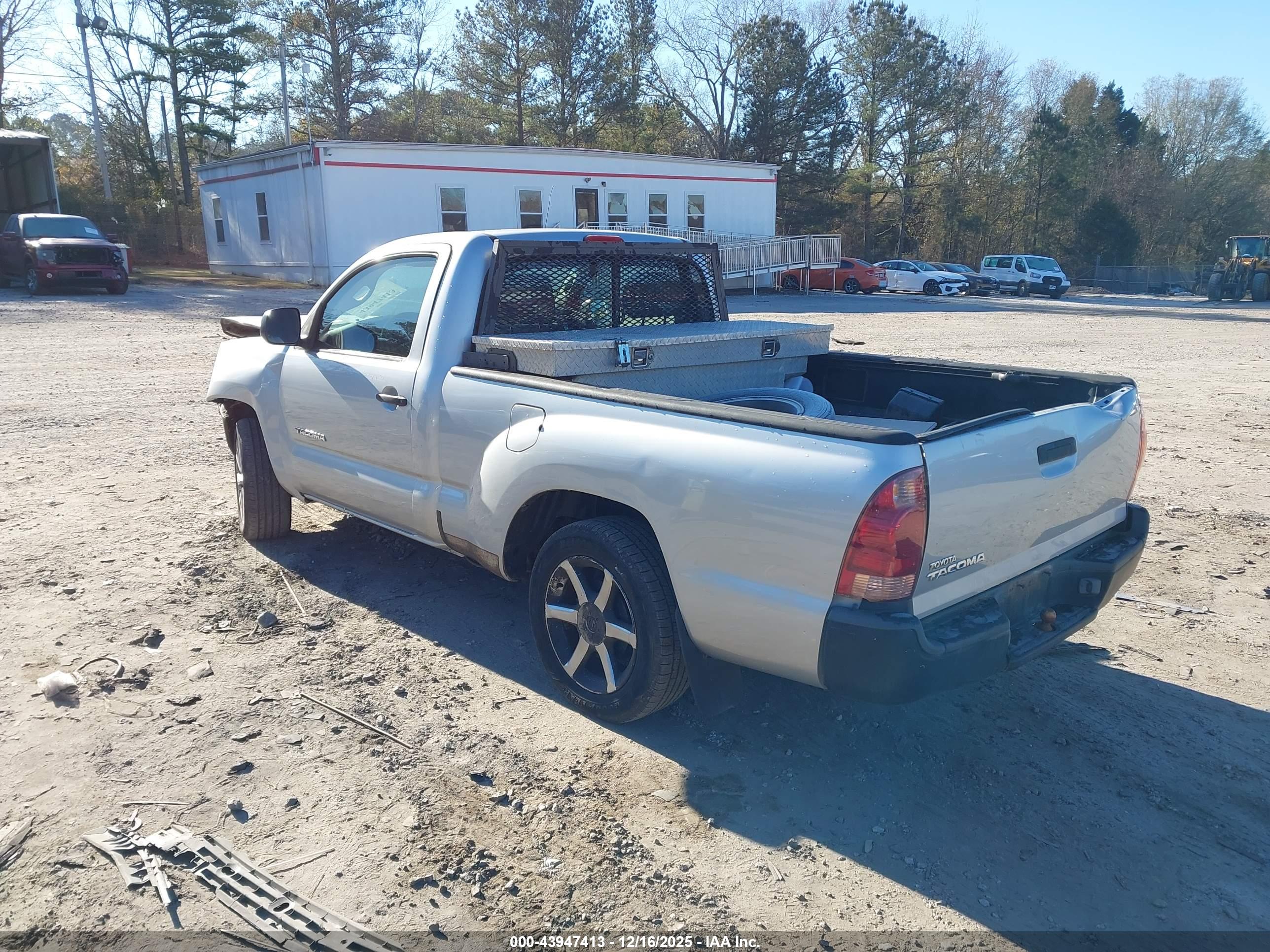 TOYOTA TACOMA image 3