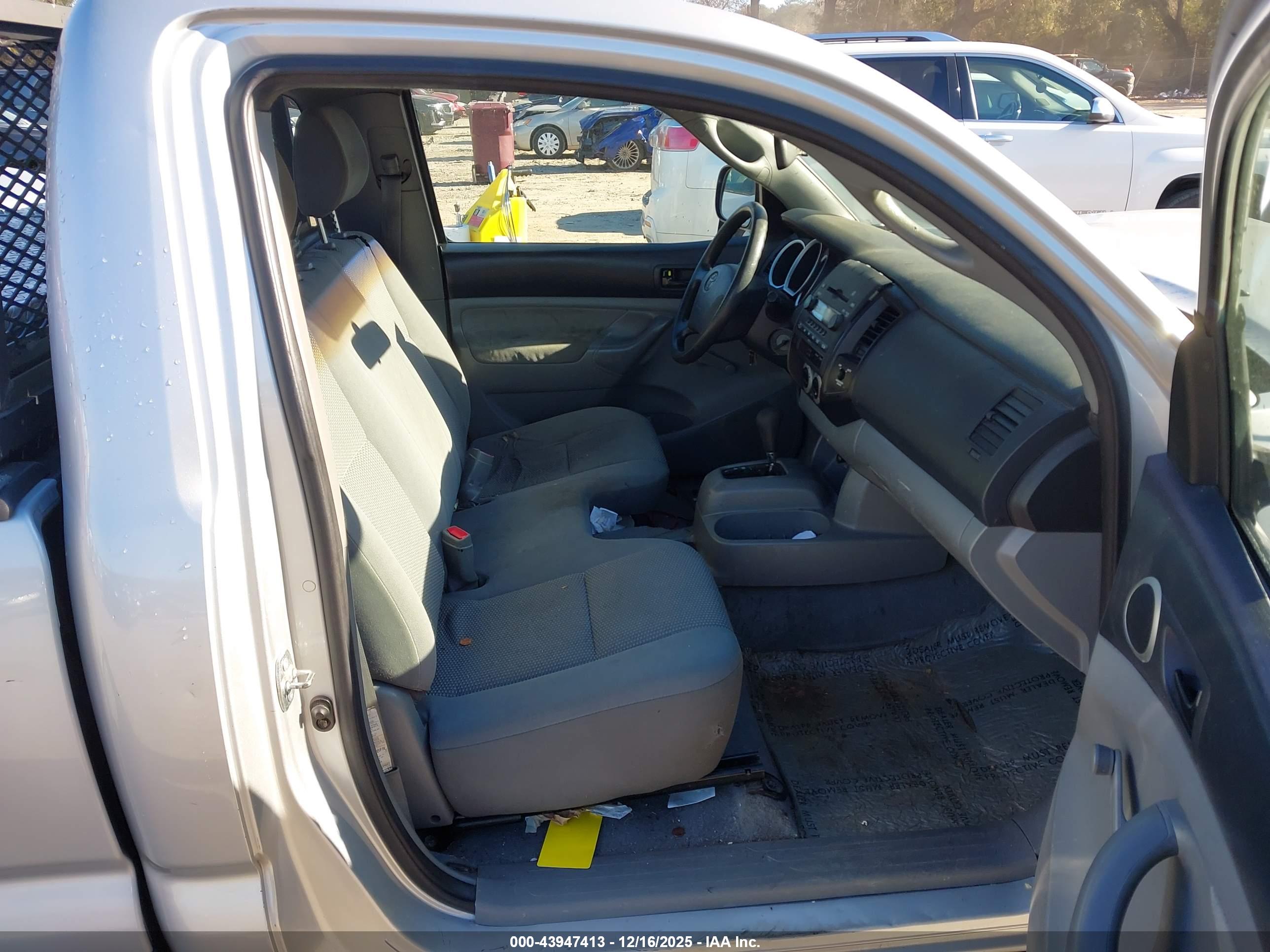 TOYOTA TACOMA image 5