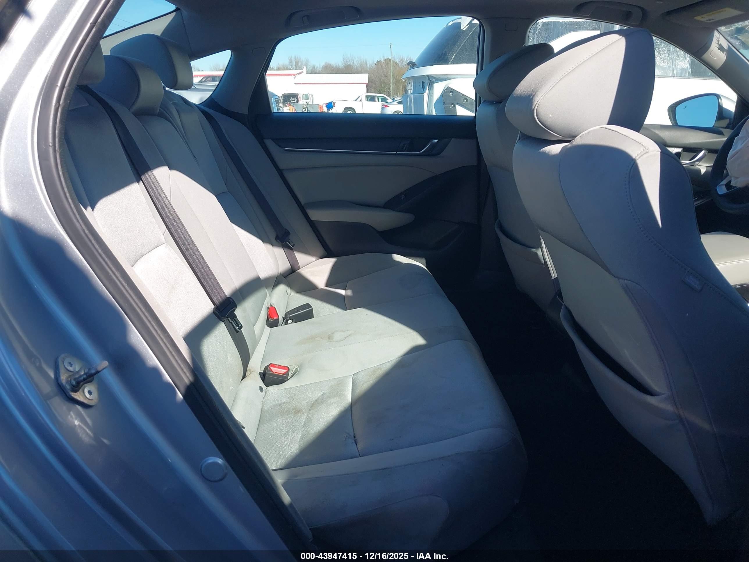 HONDA ACCORD image 8