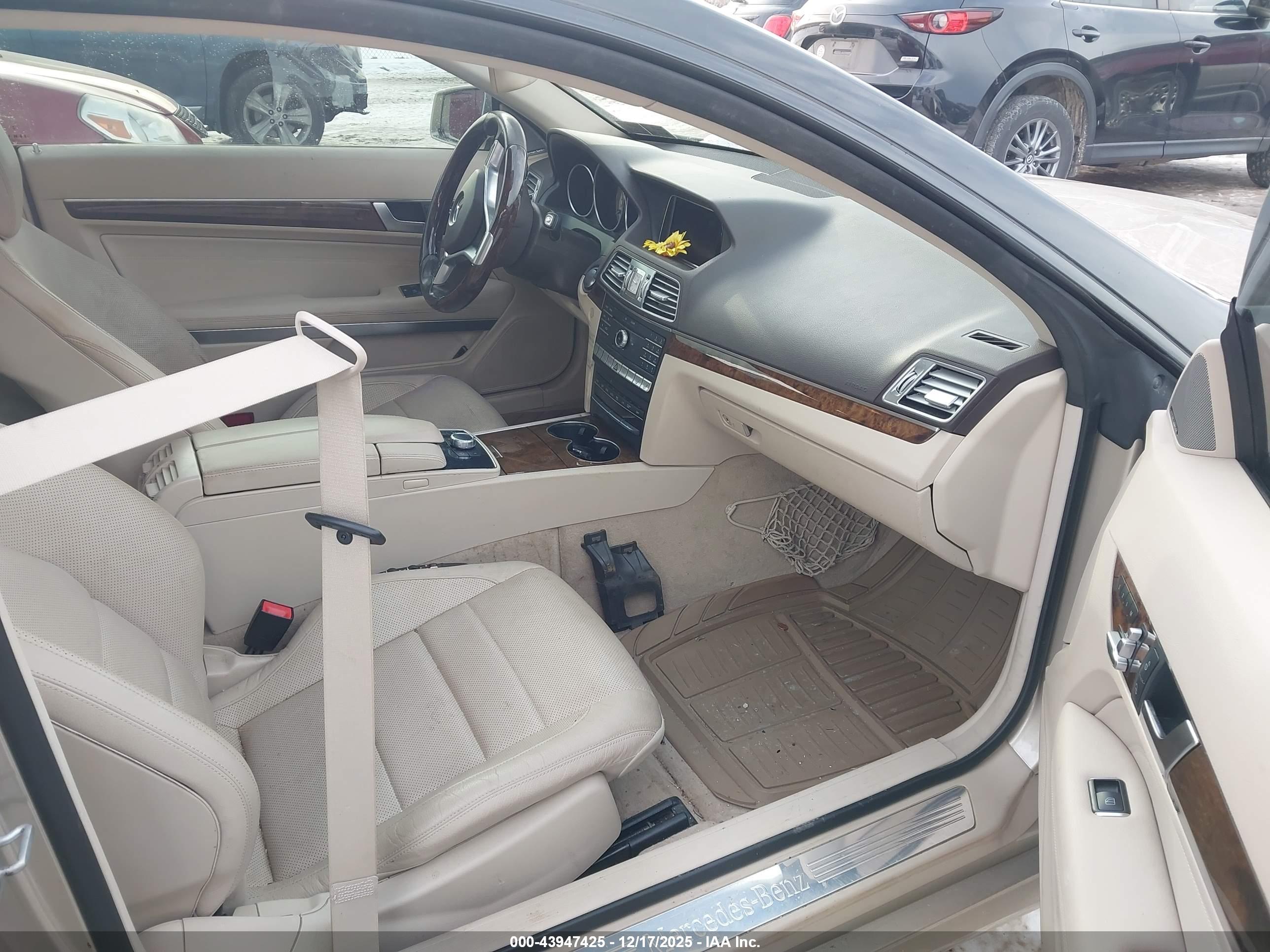 MERCEDES-BENZ E image 5