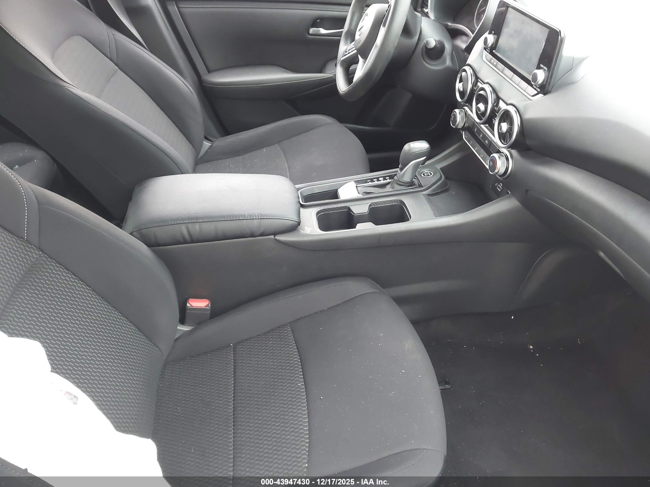NISSAN SENTRA image 5
