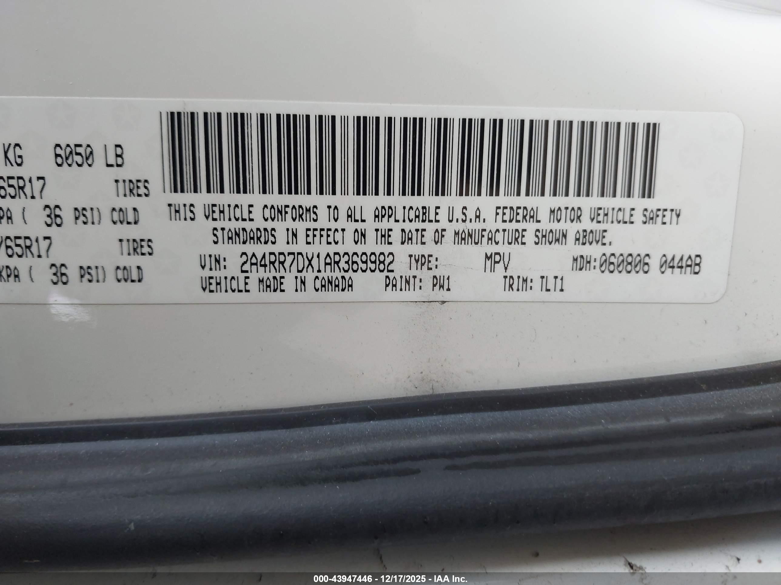 CHRYSLER TOWN image 9
