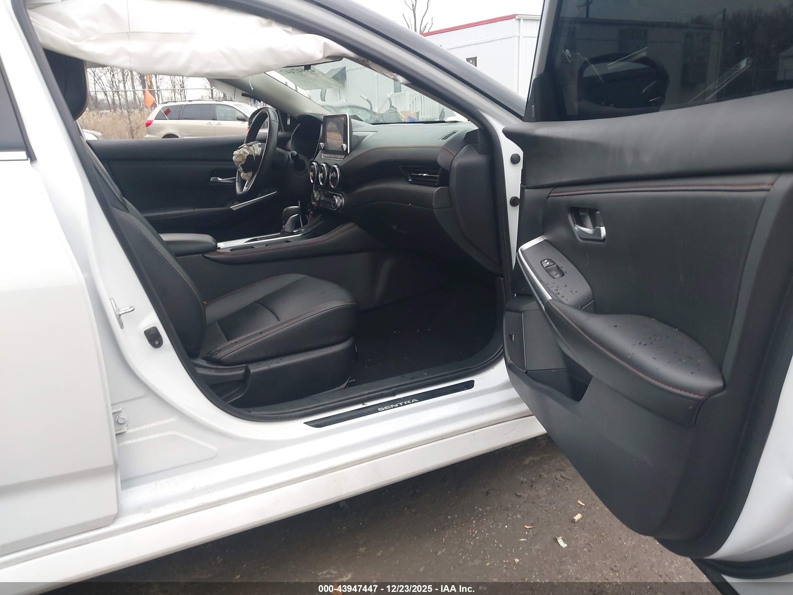 NISSAN SENTRA image 5