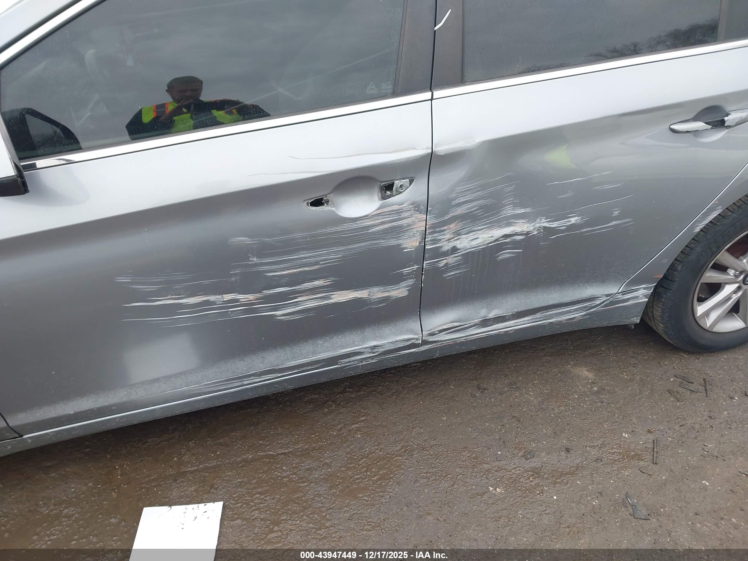HYUNDAI SONATA image 6