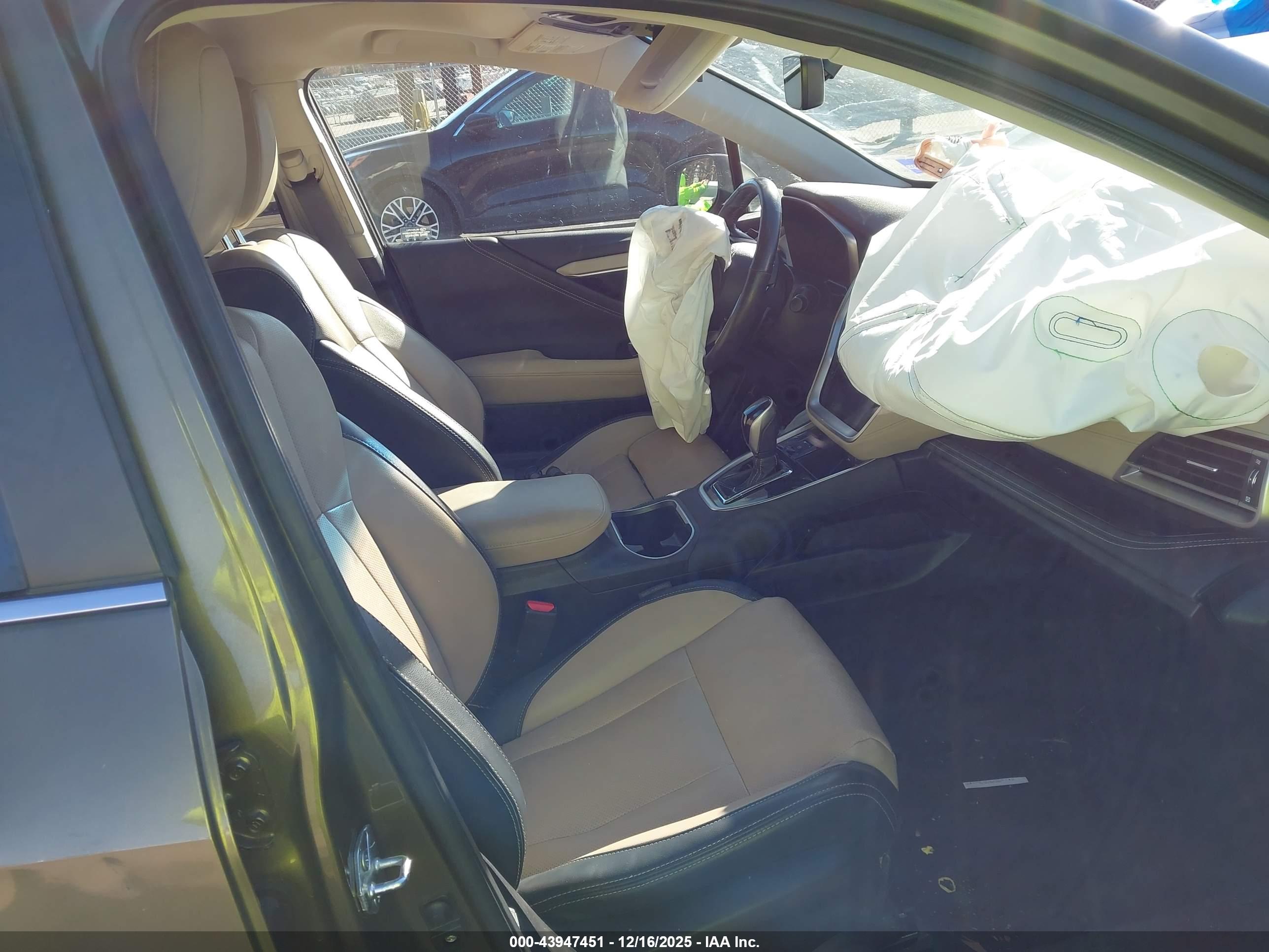 SUBARU OUTBACK image 5