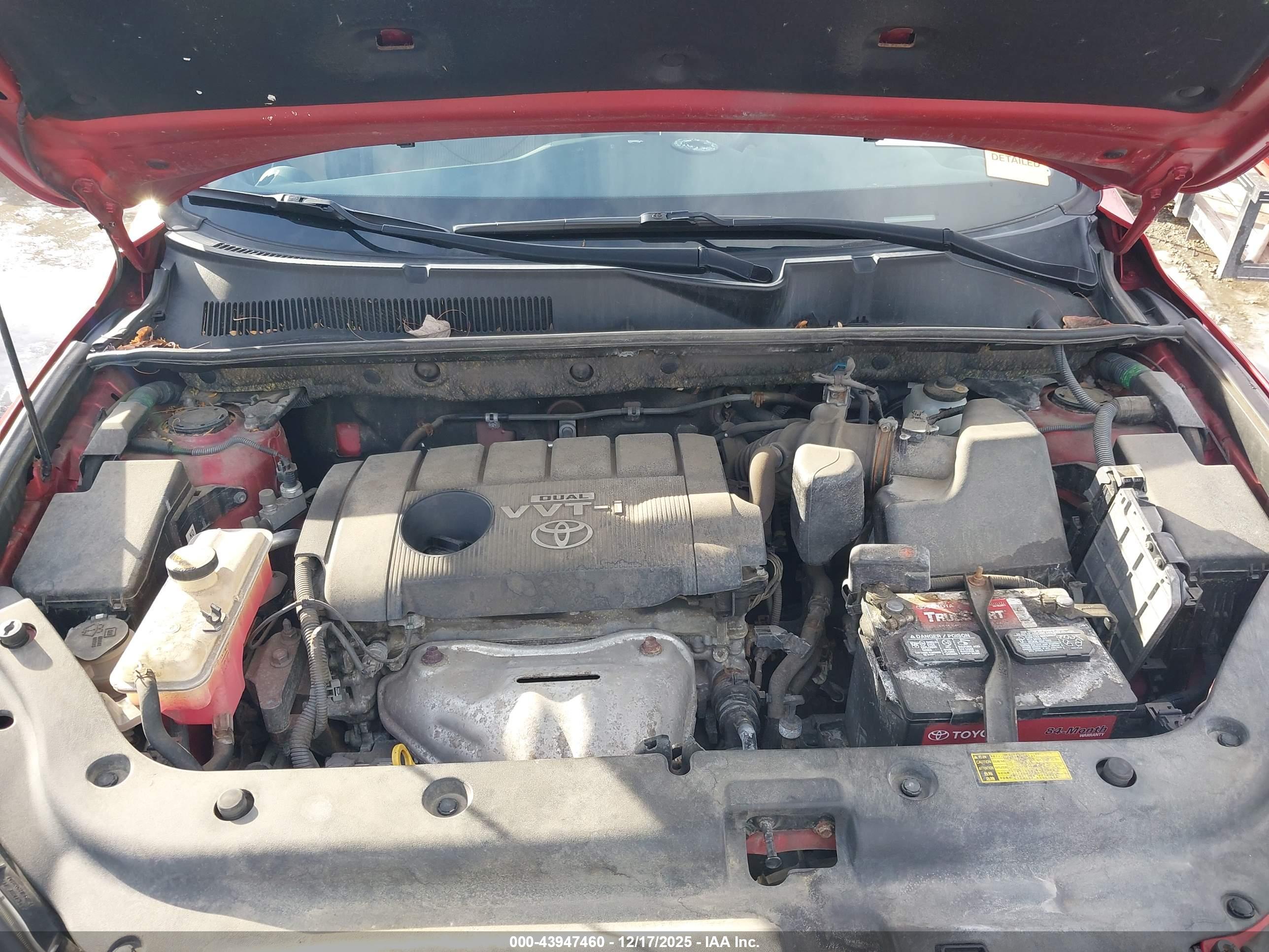 TOYOTA RAV4 image 10