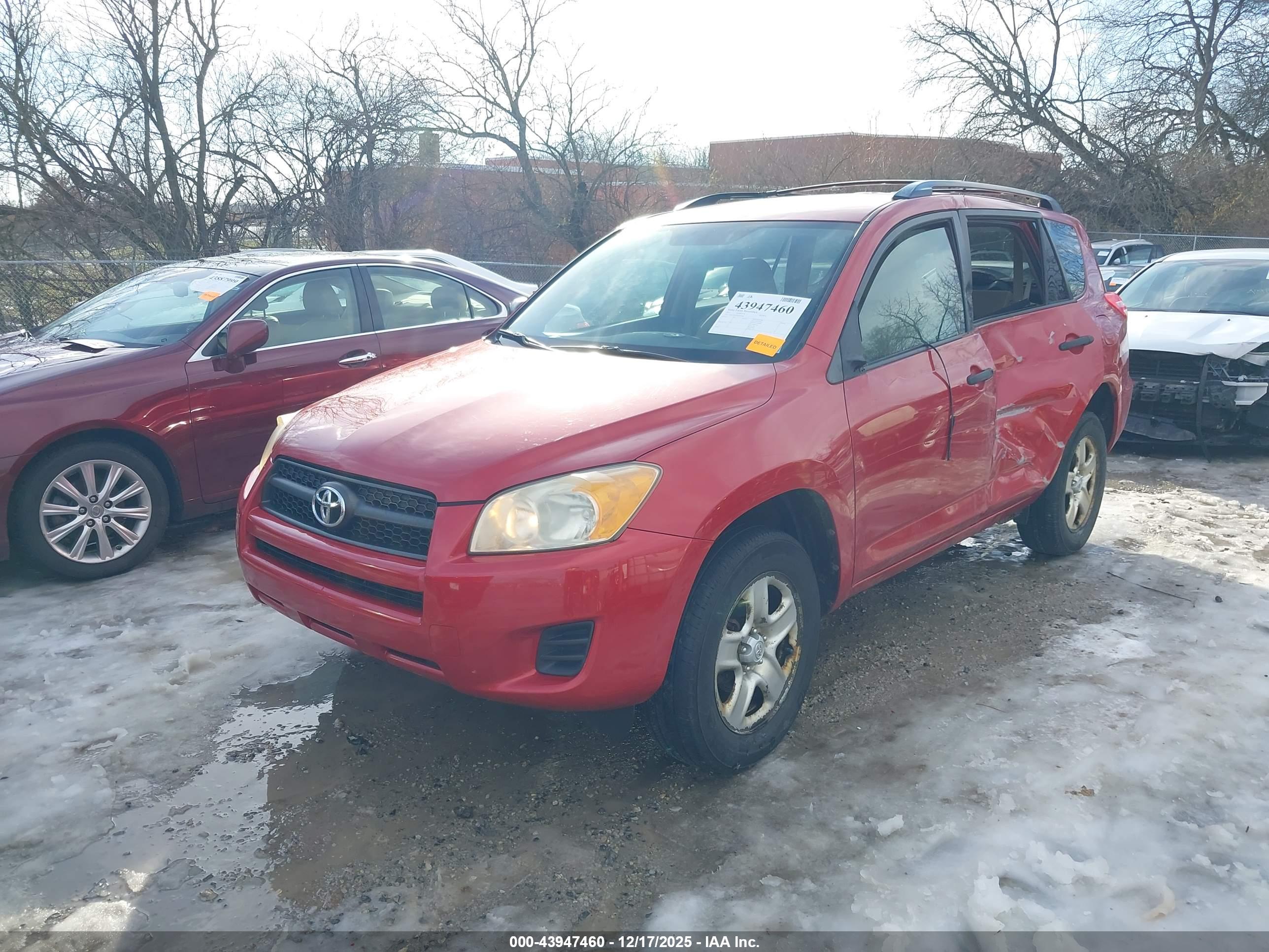 TOYOTA RAV4 image 2