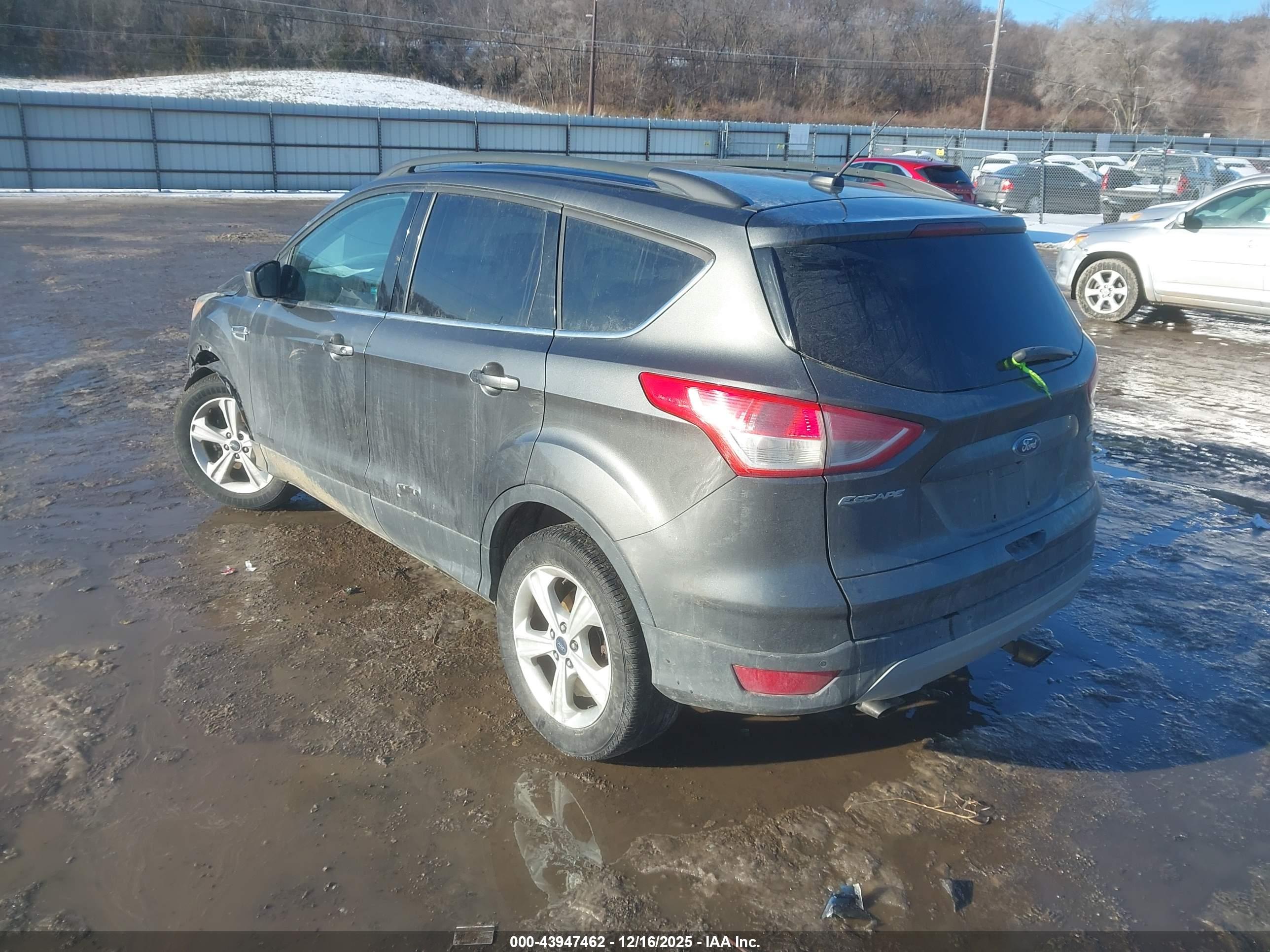 FORD ESCAPE image 3