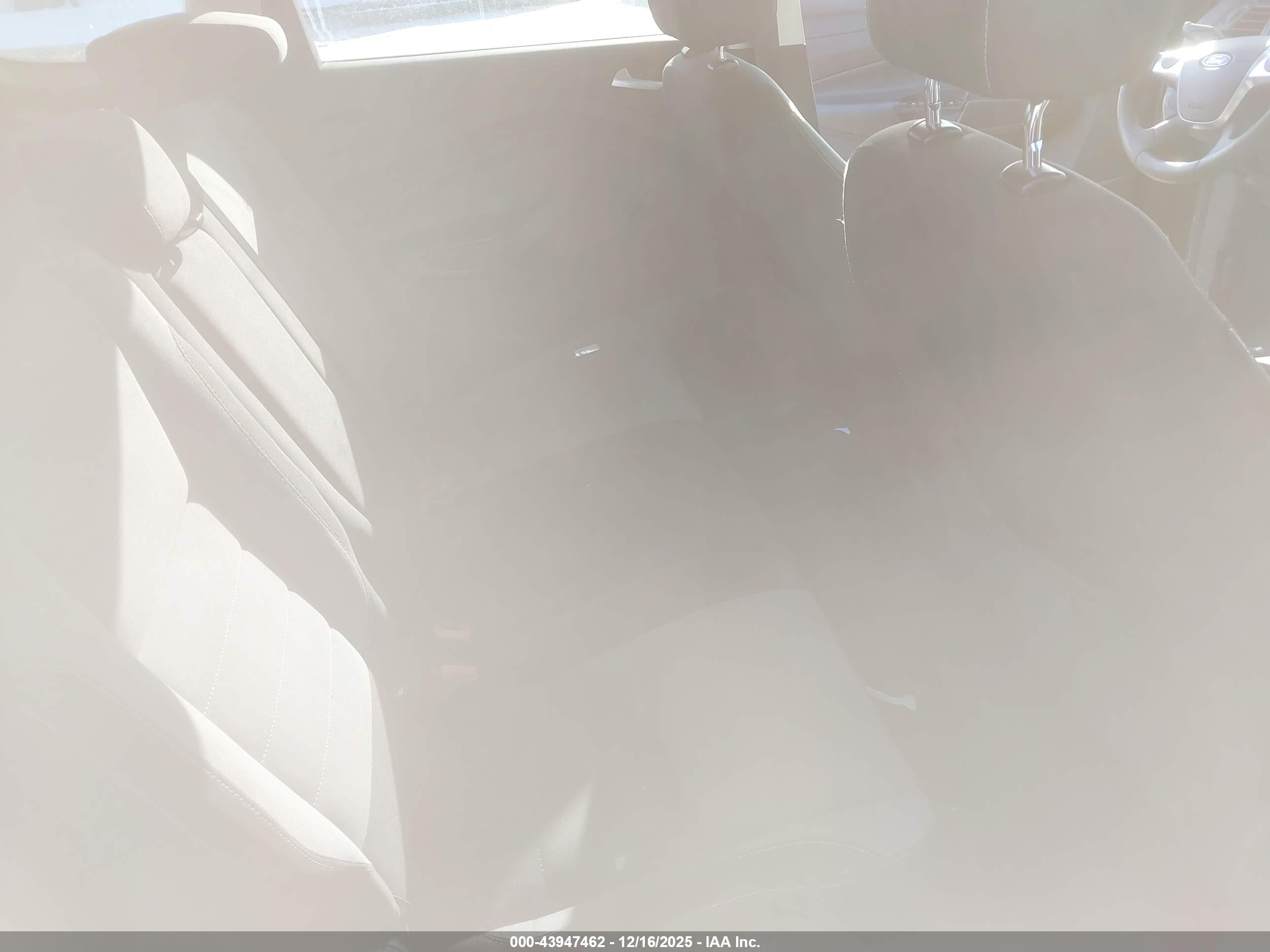 FORD ESCAPE image 8
