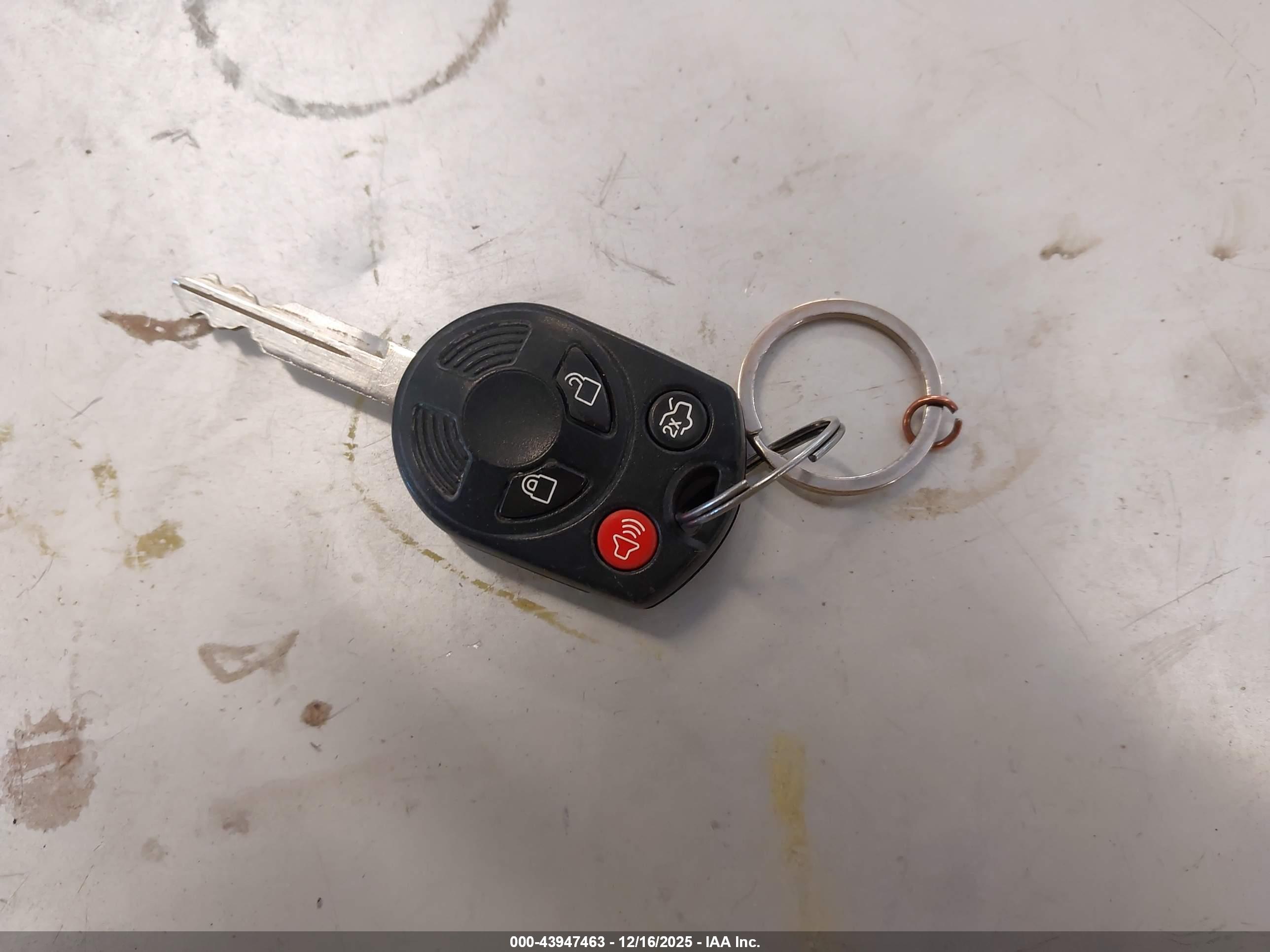FORD ESCAPE image 11