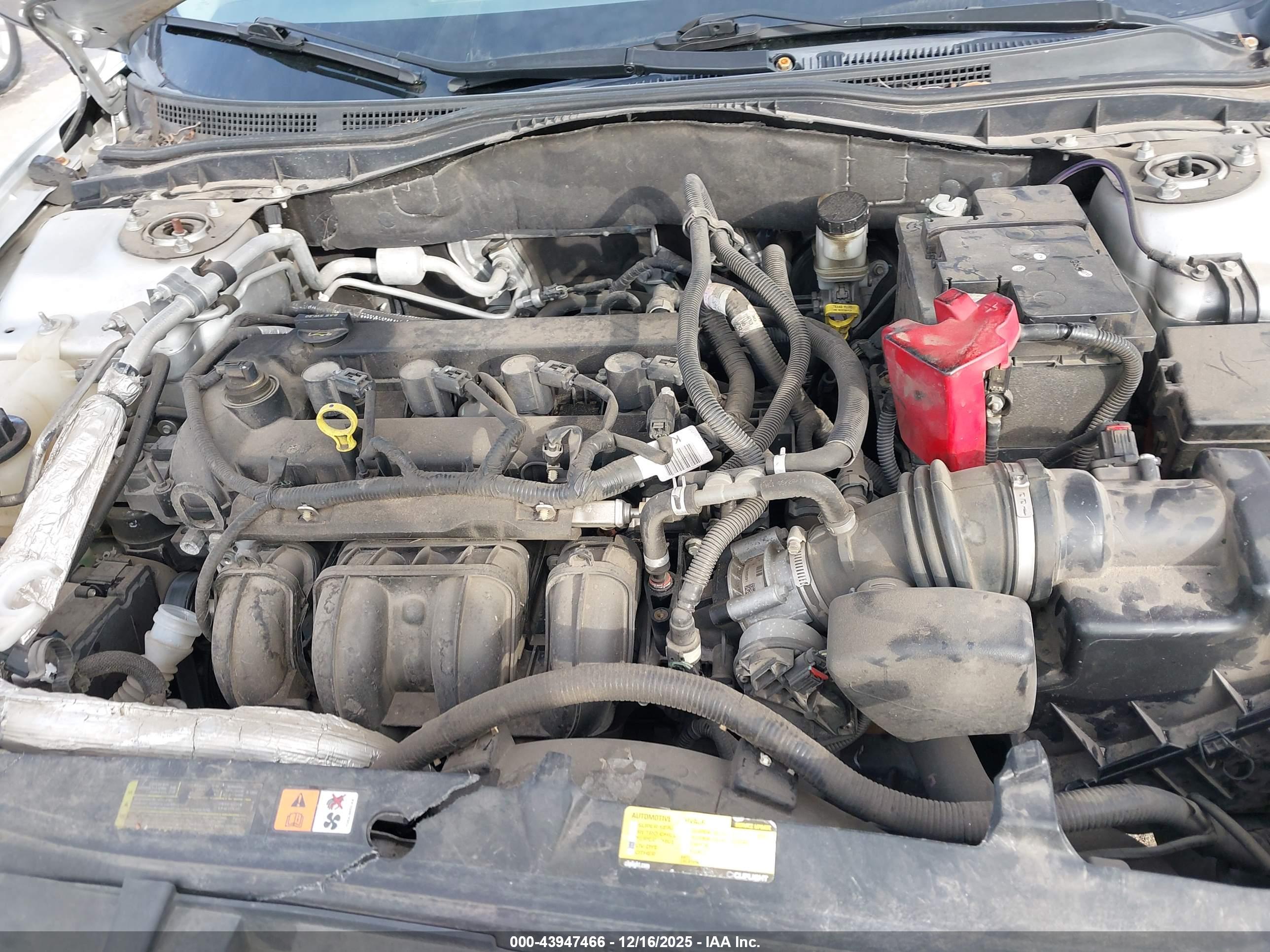 FORD FUSION image 10