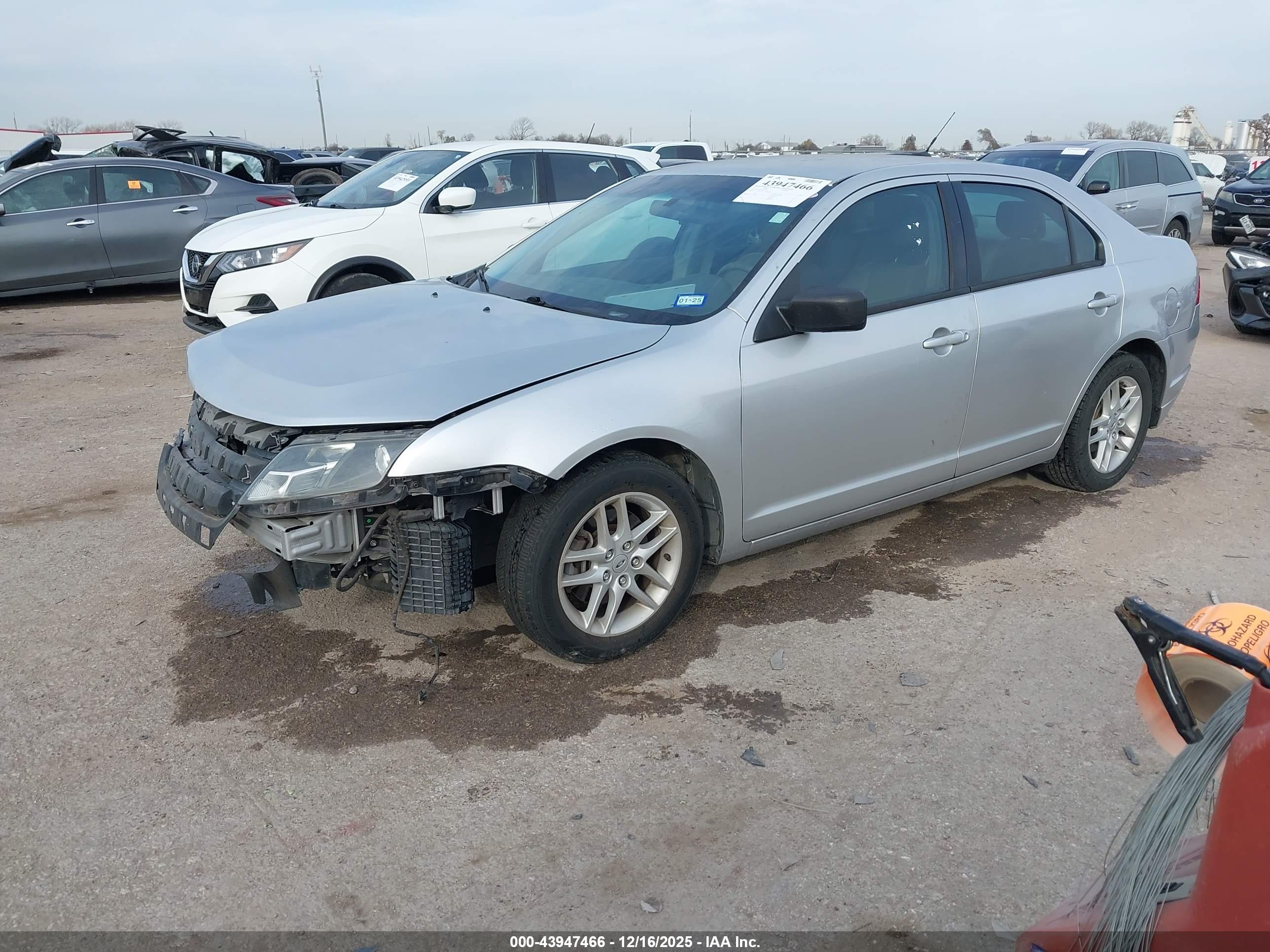 FORD FUSION image 2