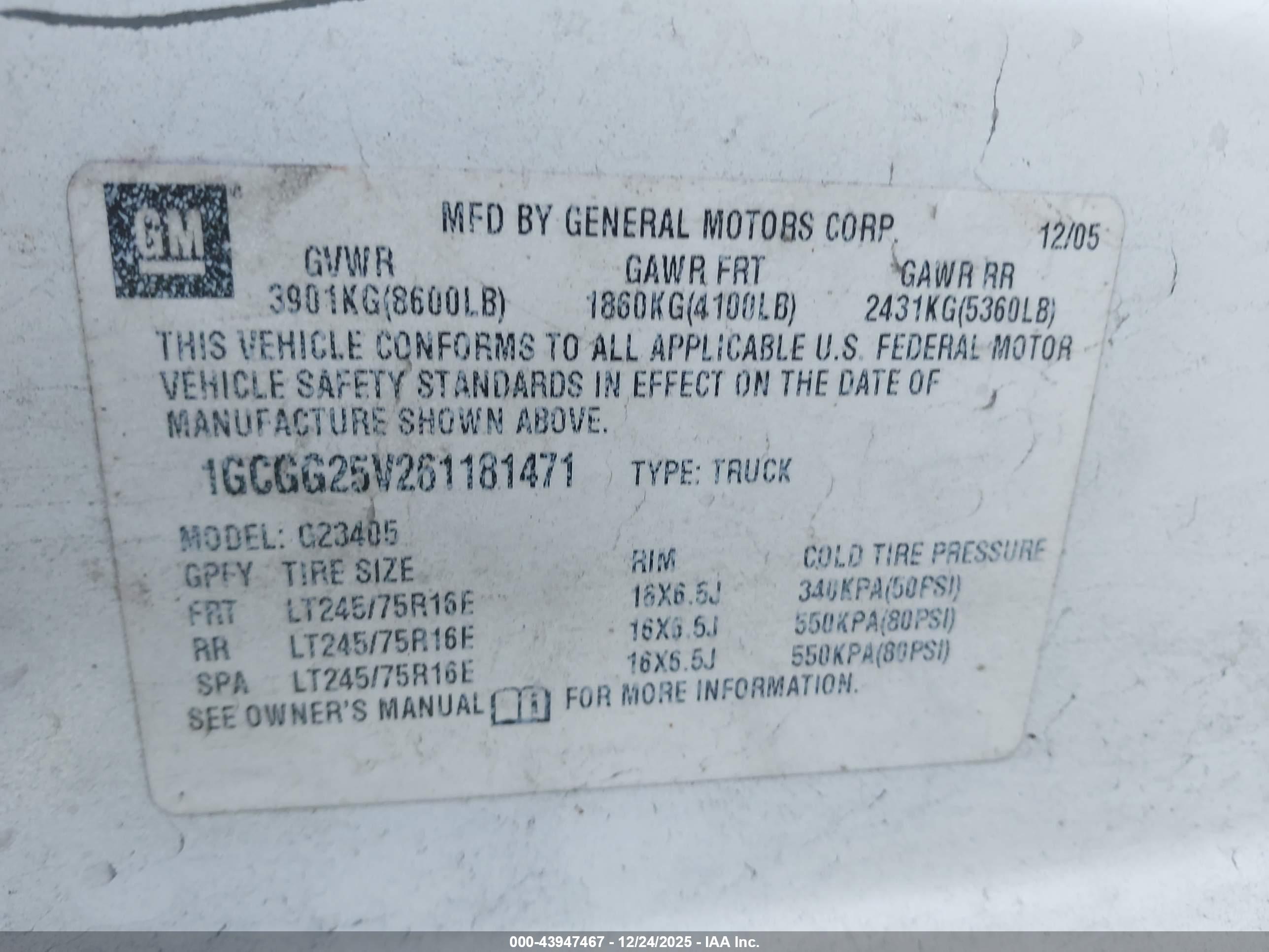 CHEVROLET EXPRESS image 9