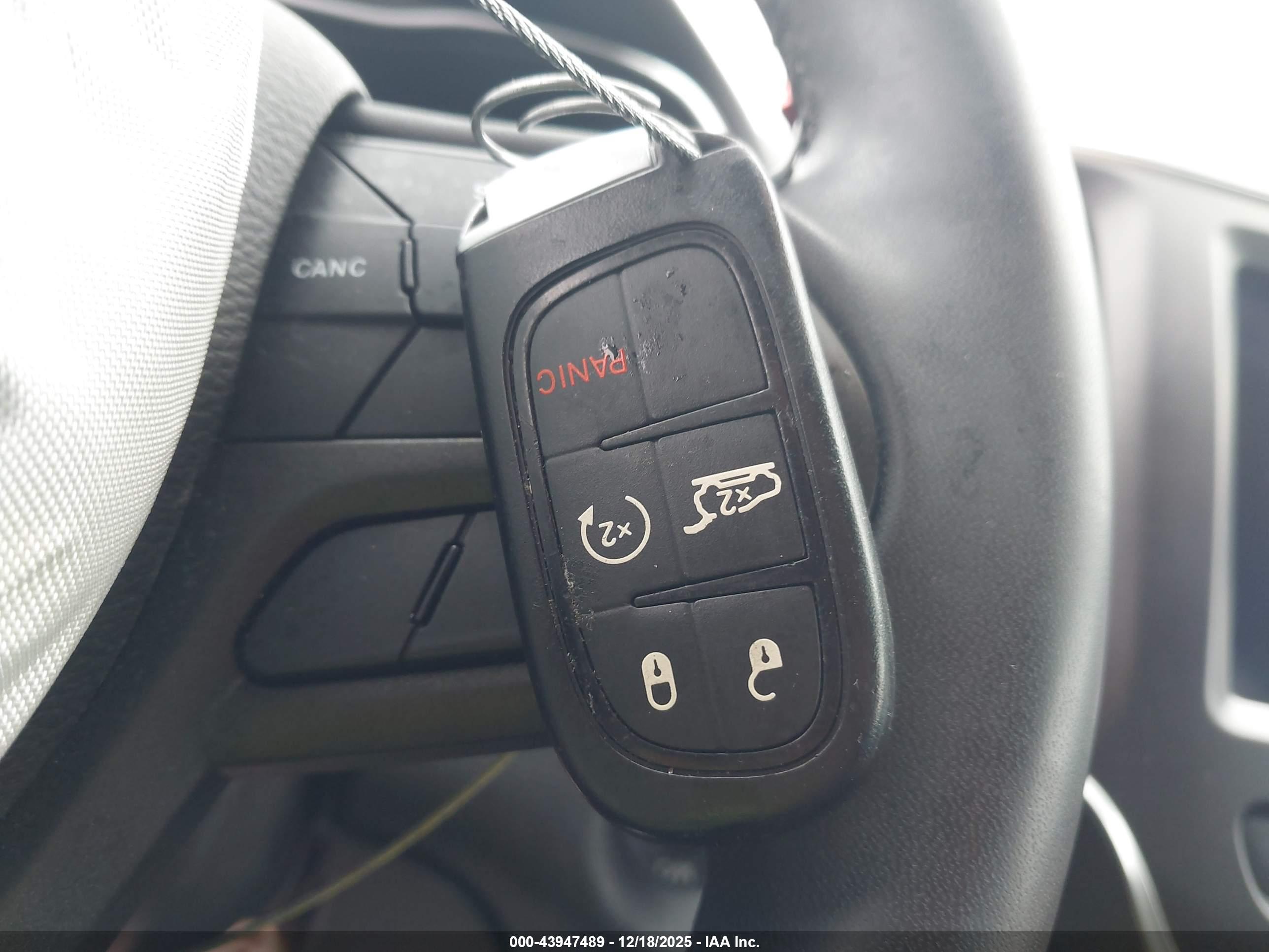 JEEP CHEROKEE image 11