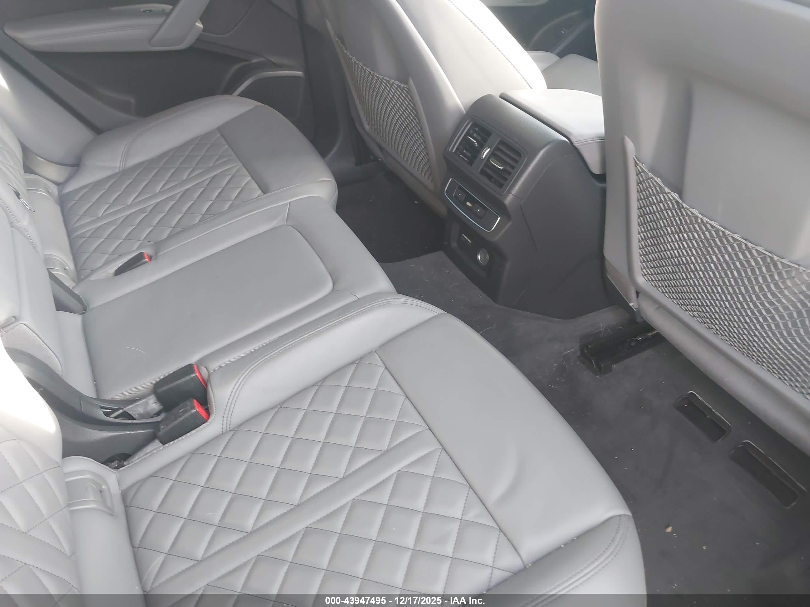 AUDI SQ5 image 8