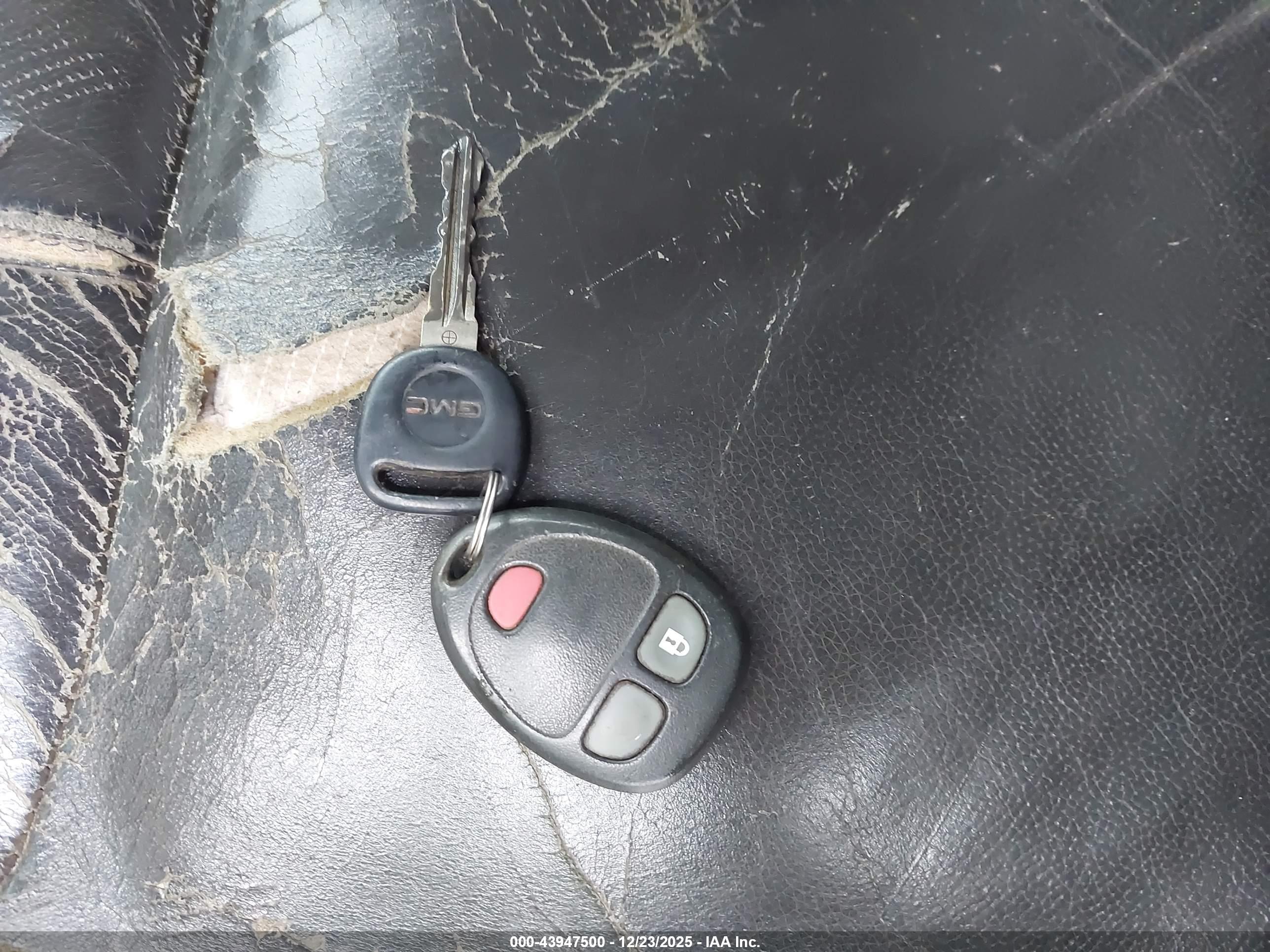 GMC SIERRA image 11
