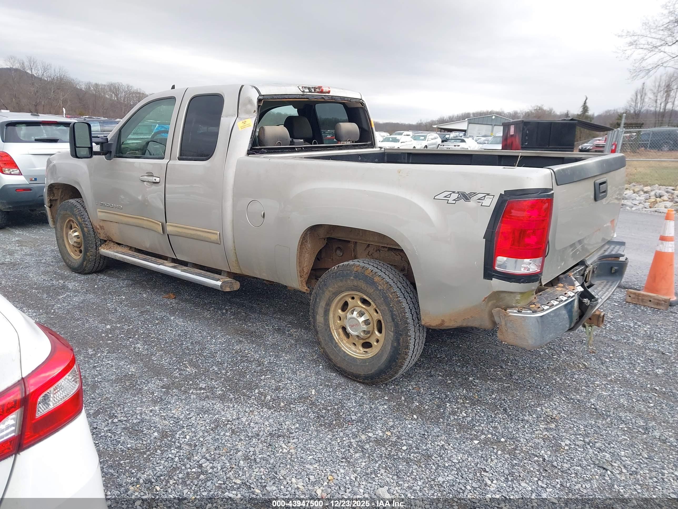 GMC SIERRA image 3