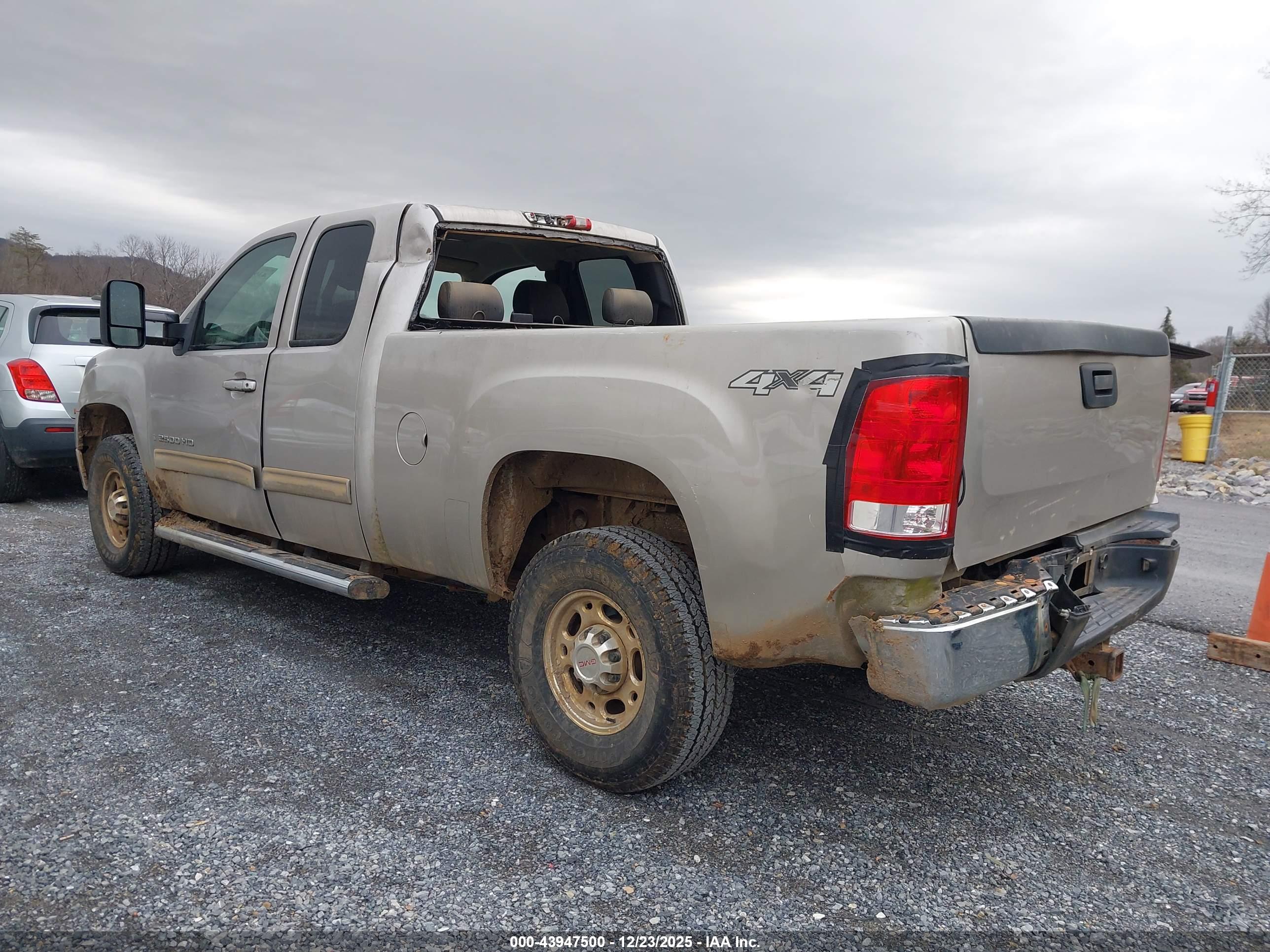 GMC SIERRA image 6