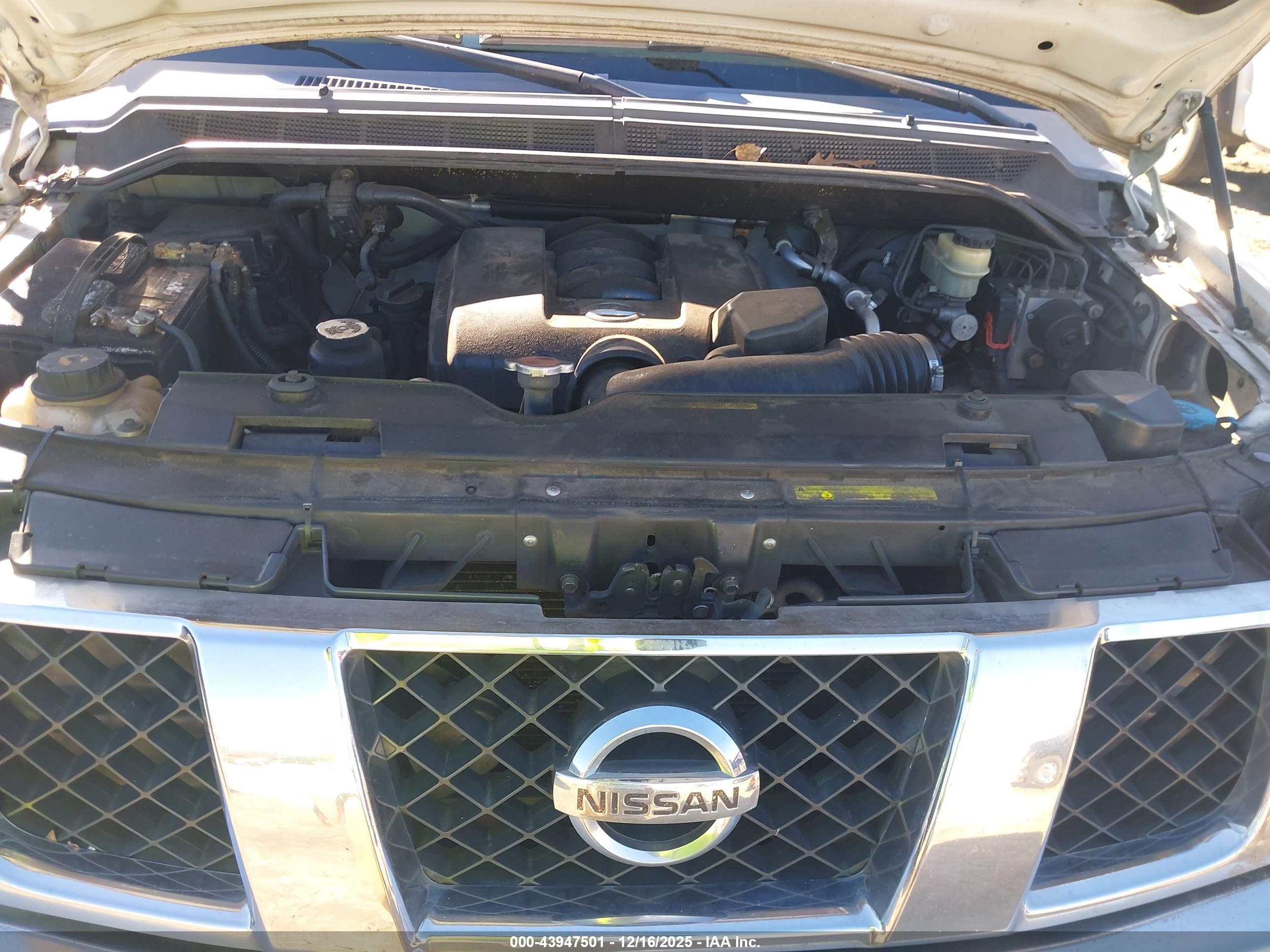 NISSAN TITAN image 10