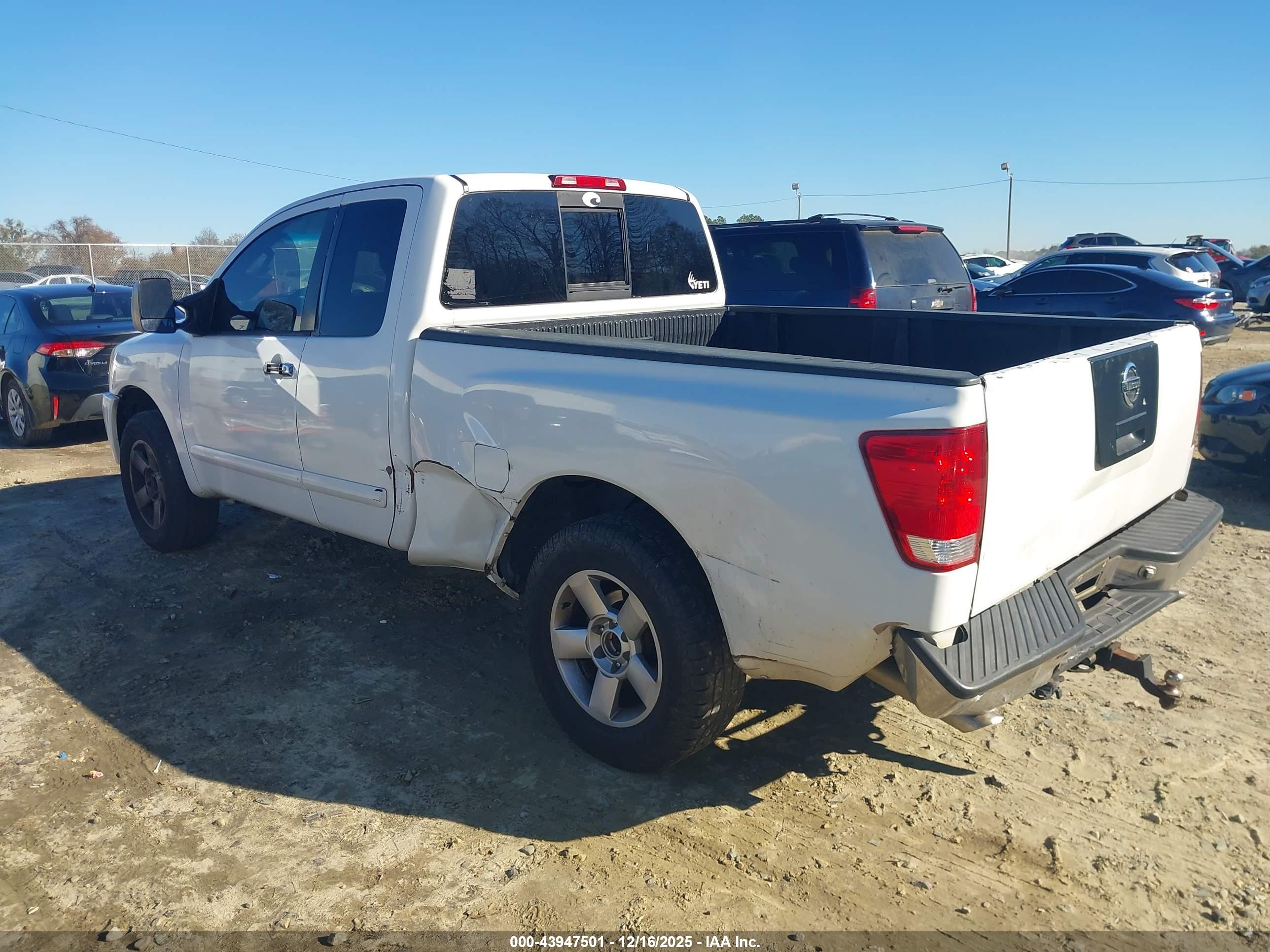 NISSAN TITAN image 3