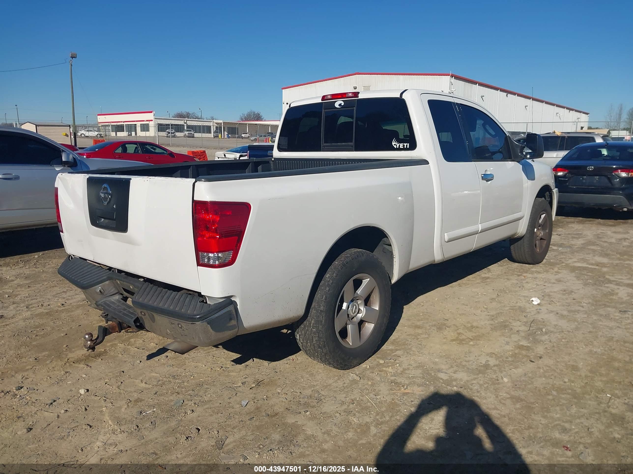NISSAN TITAN image 4