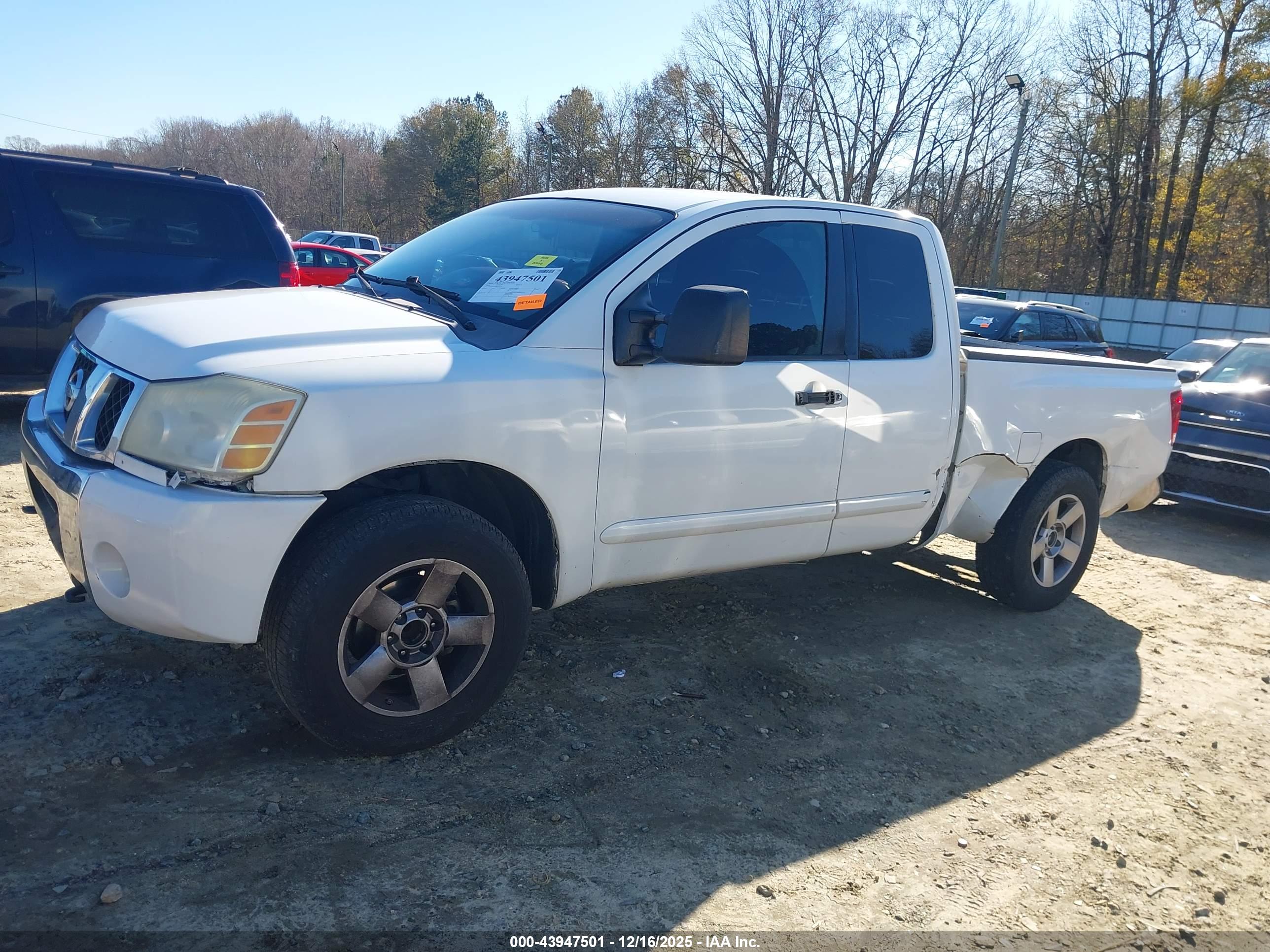 NISSAN TITAN image 6