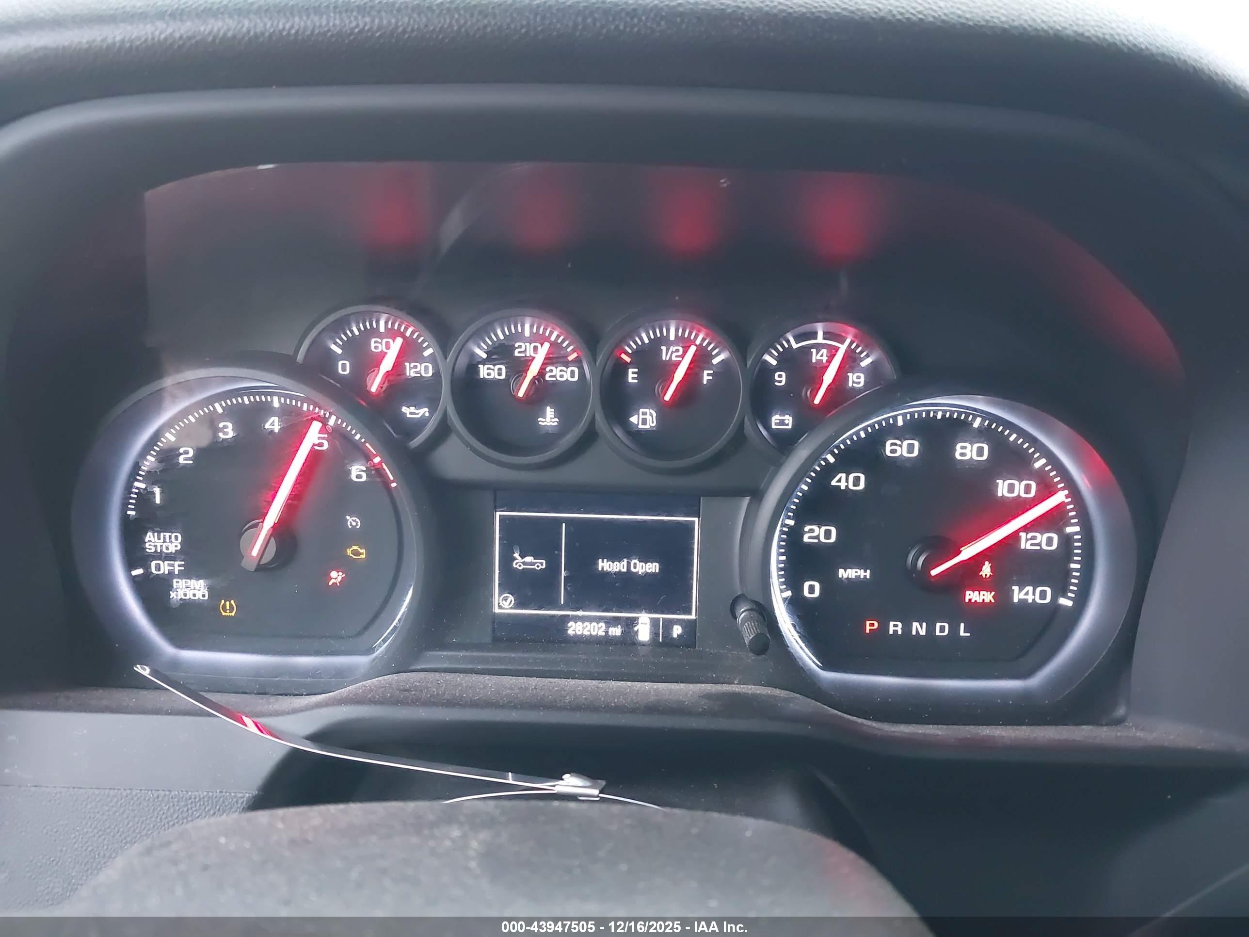CHEVROLET SILVERADO image 7