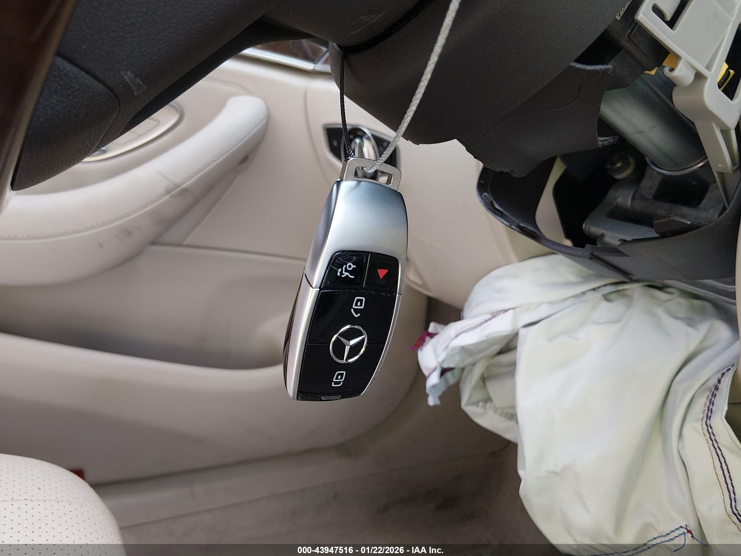 MERCEDES-BENZ E image 11