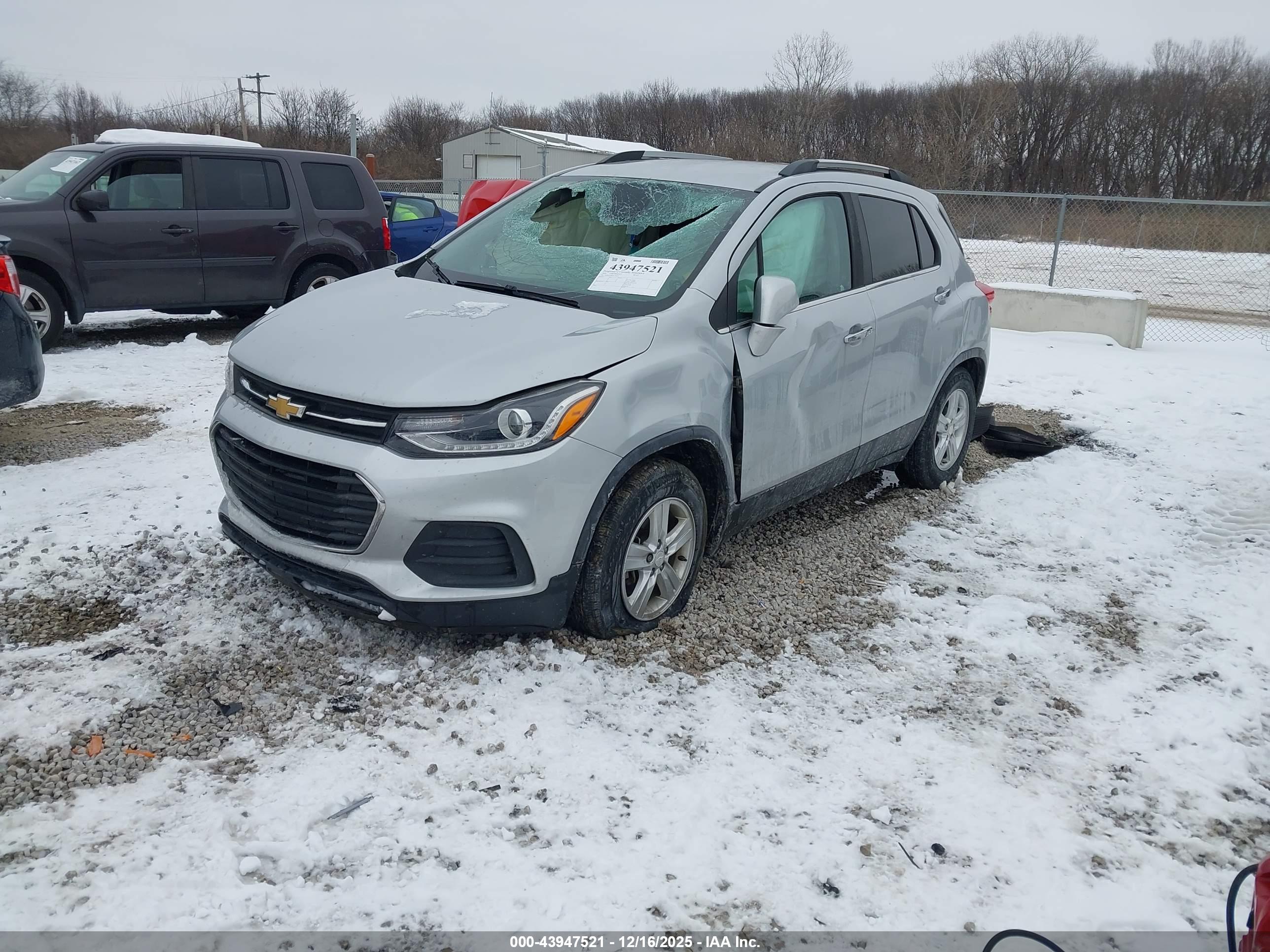 CHEVROLET TRAX image 2