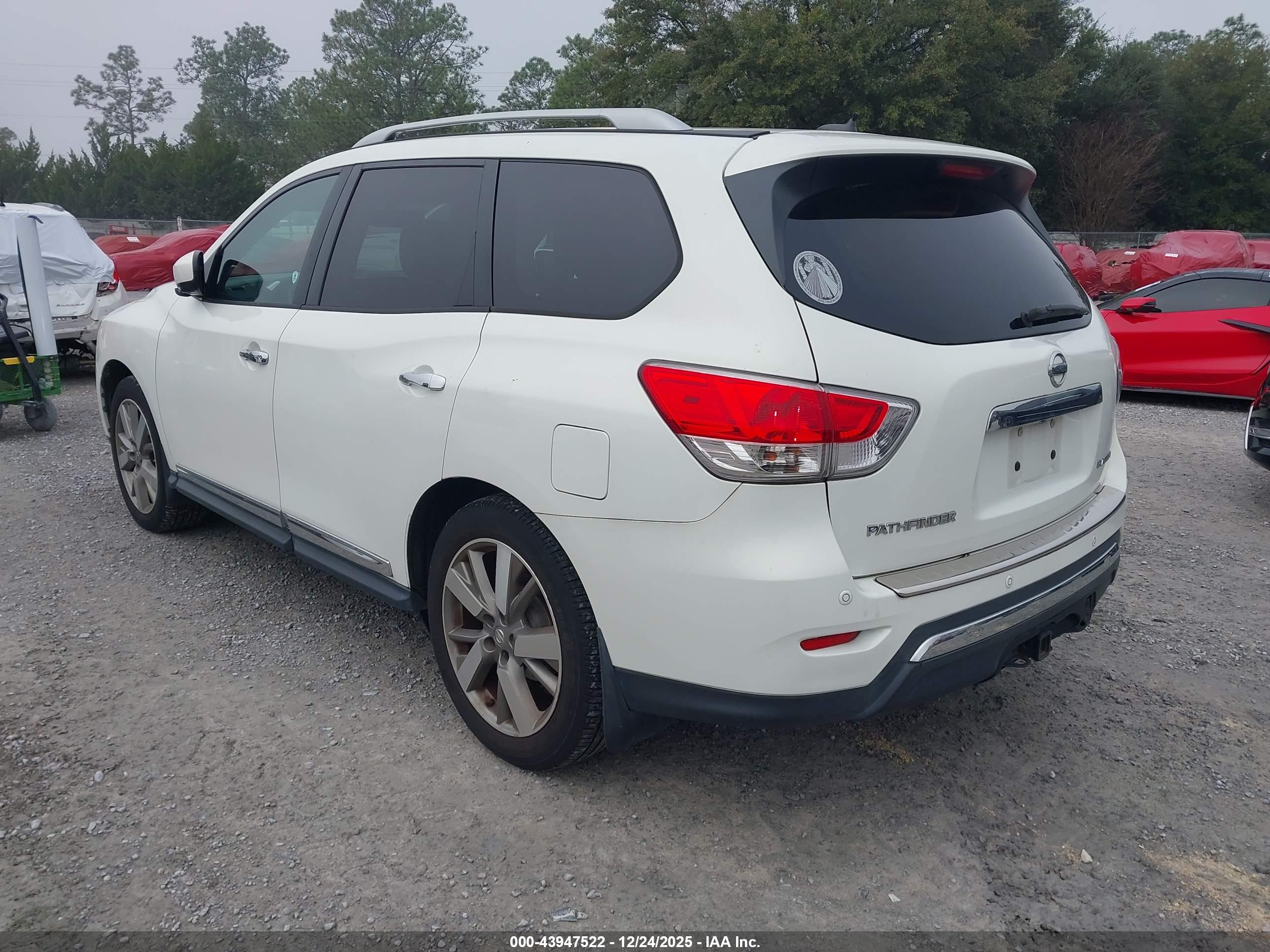 NISSAN PATHFINDER image 3