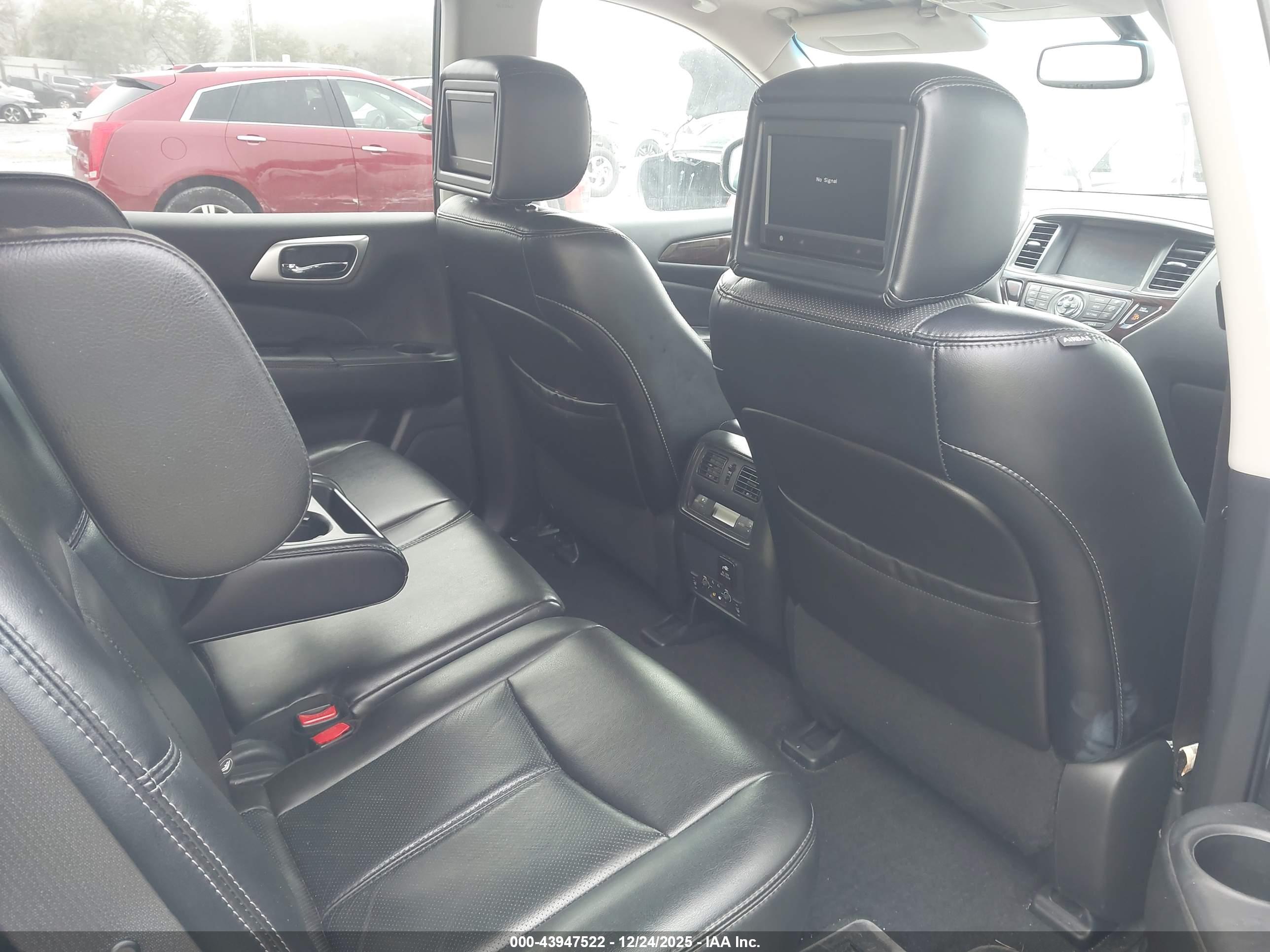 NISSAN PATHFINDER image 8