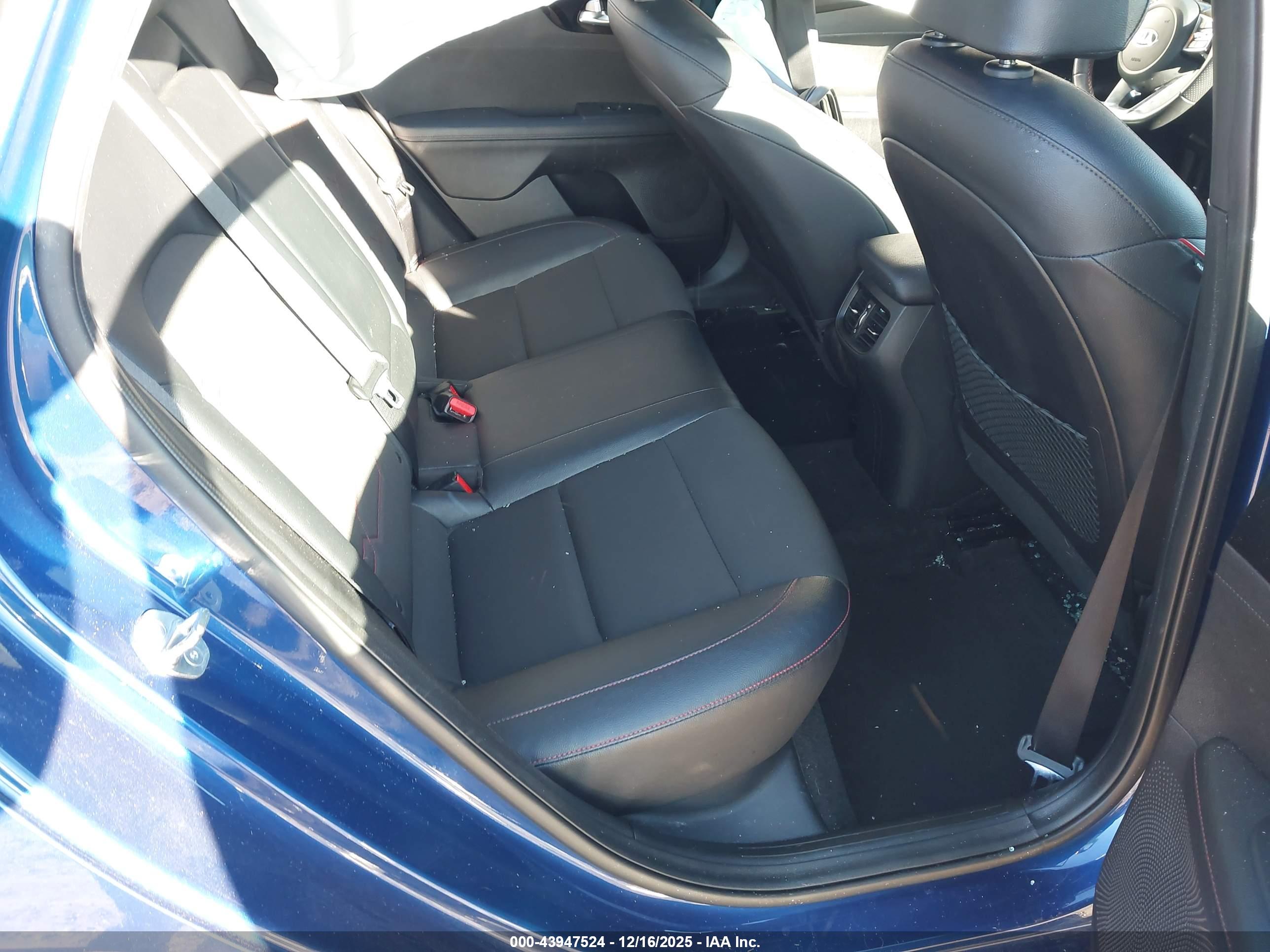 KIA FORTE image 8