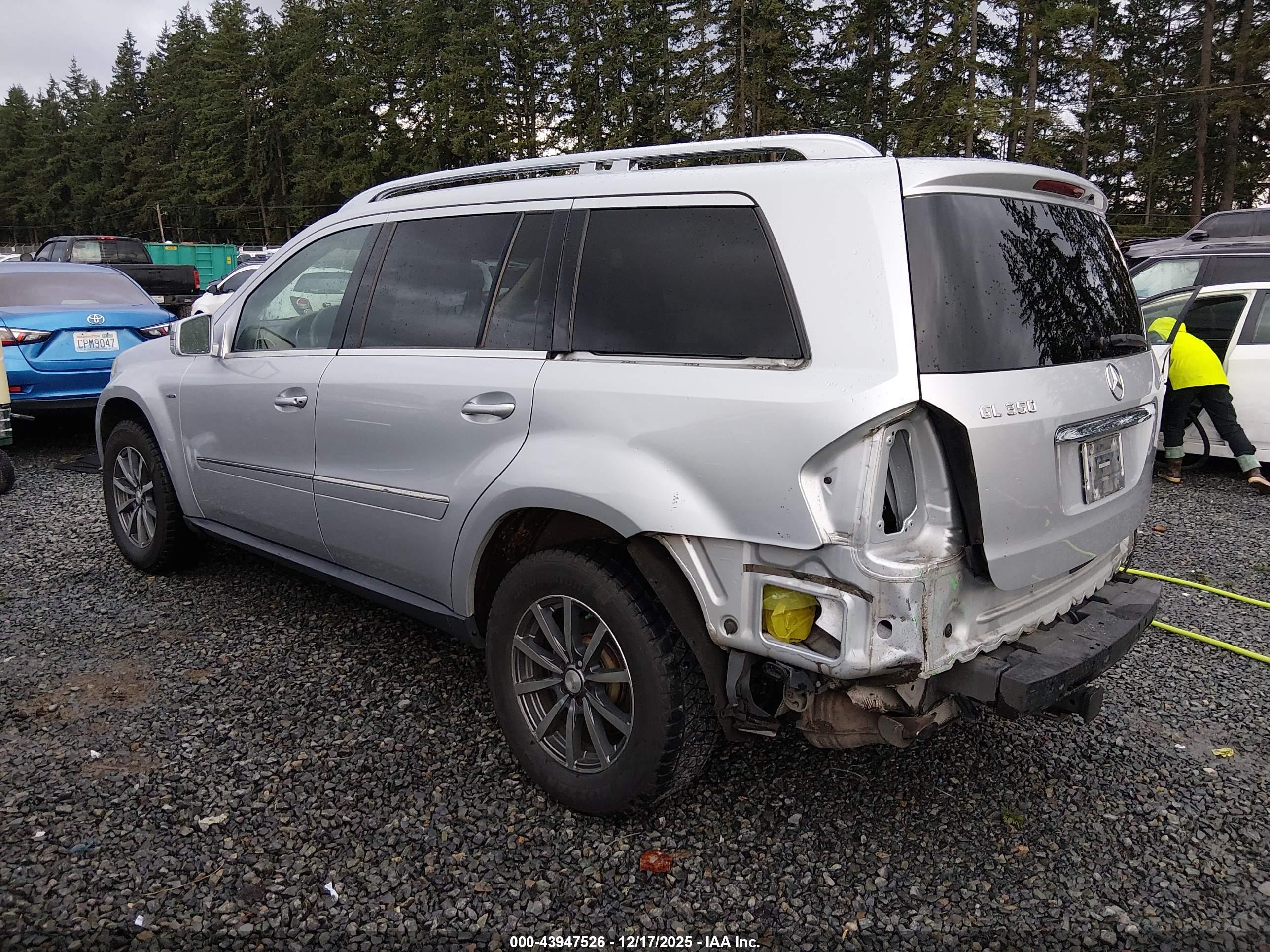 MERCEDES-BENZ GL image 3