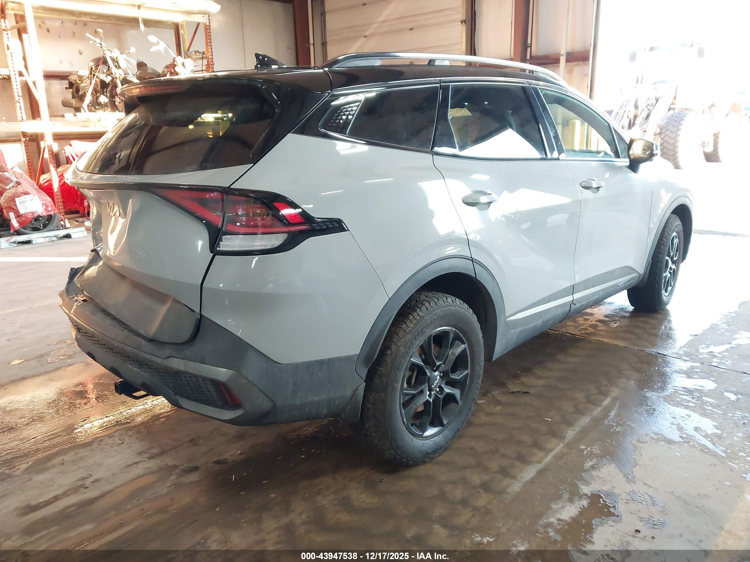 KIA SPORTAGE image 4
