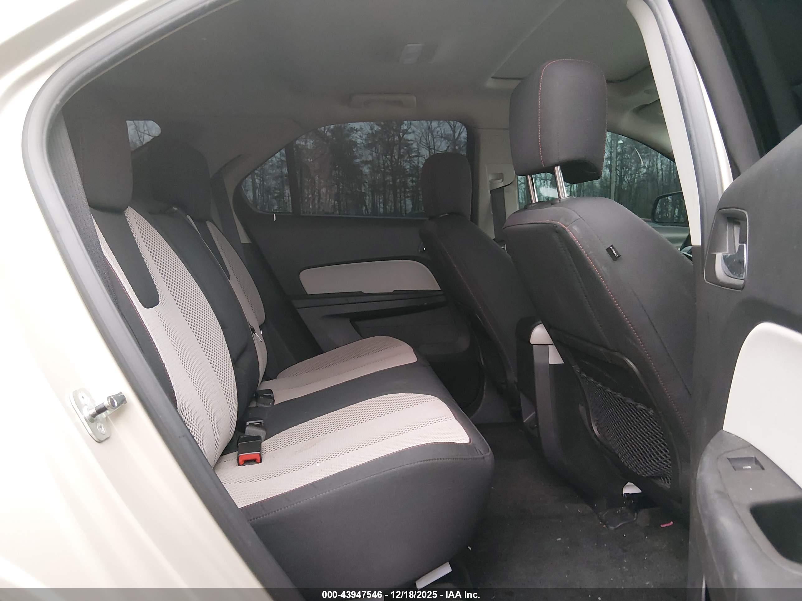 CHEVROLET EQUINOX image 8