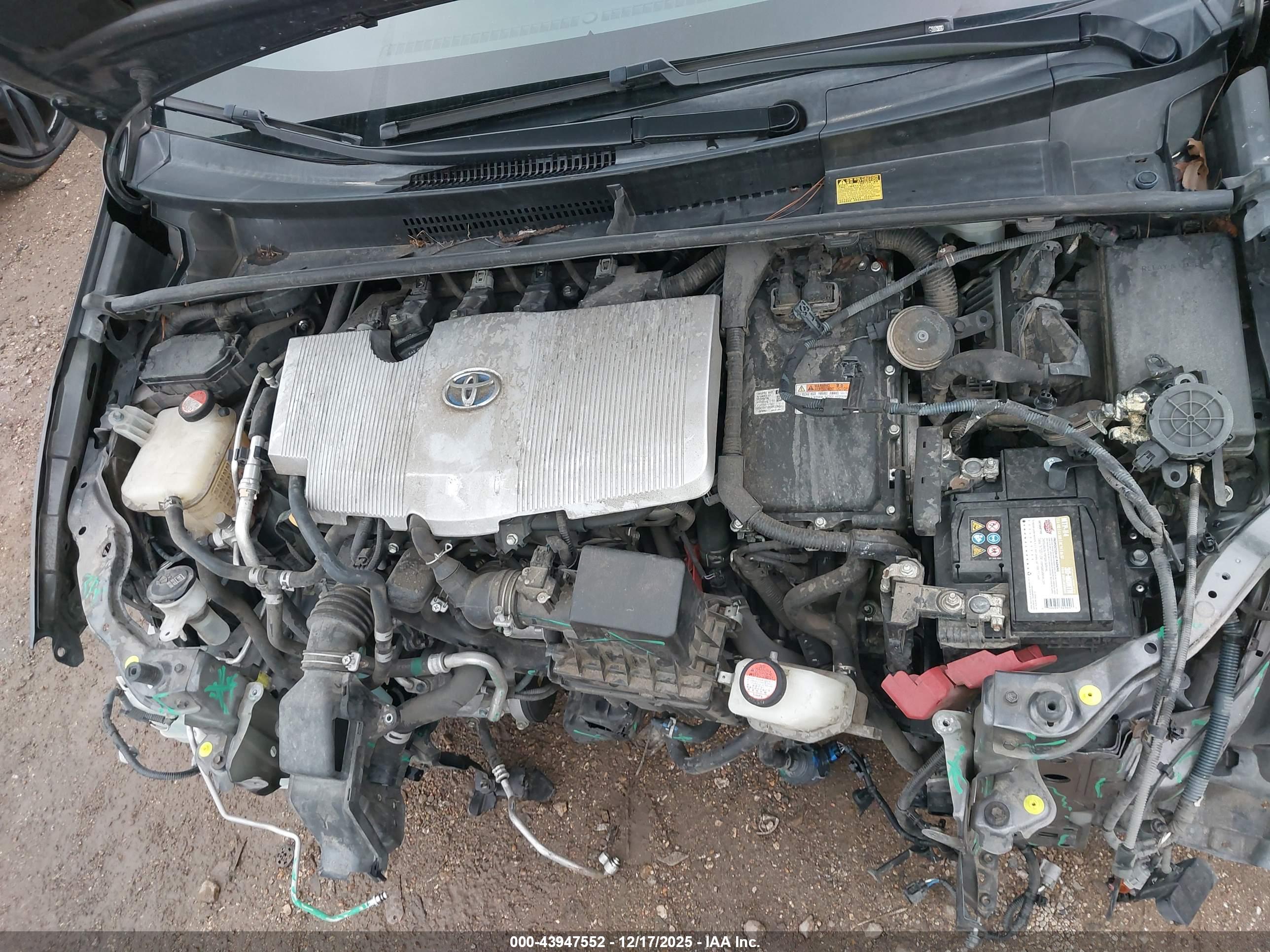 TOYOTA PRIUS image 10