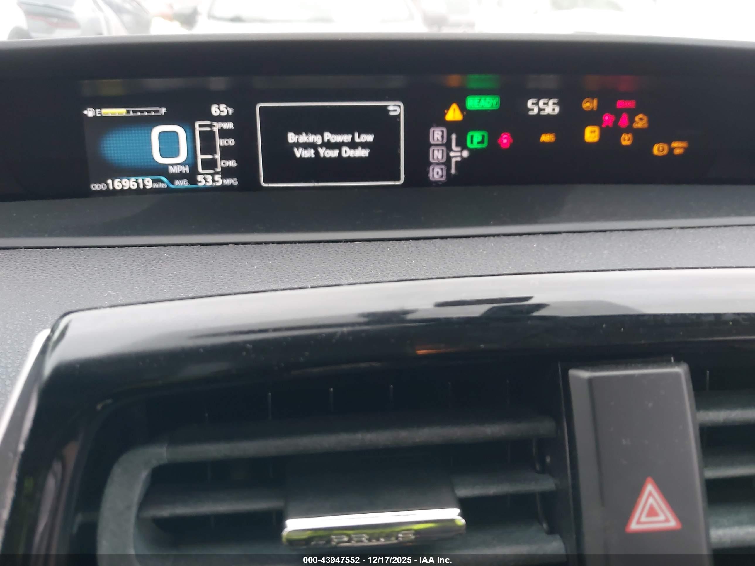 TOYOTA PRIUS image 7