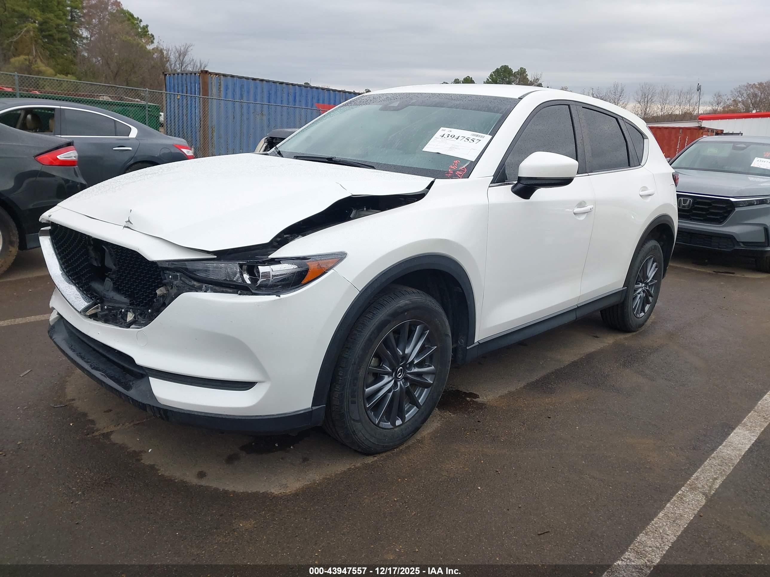 MAZDA CX-5 image 2