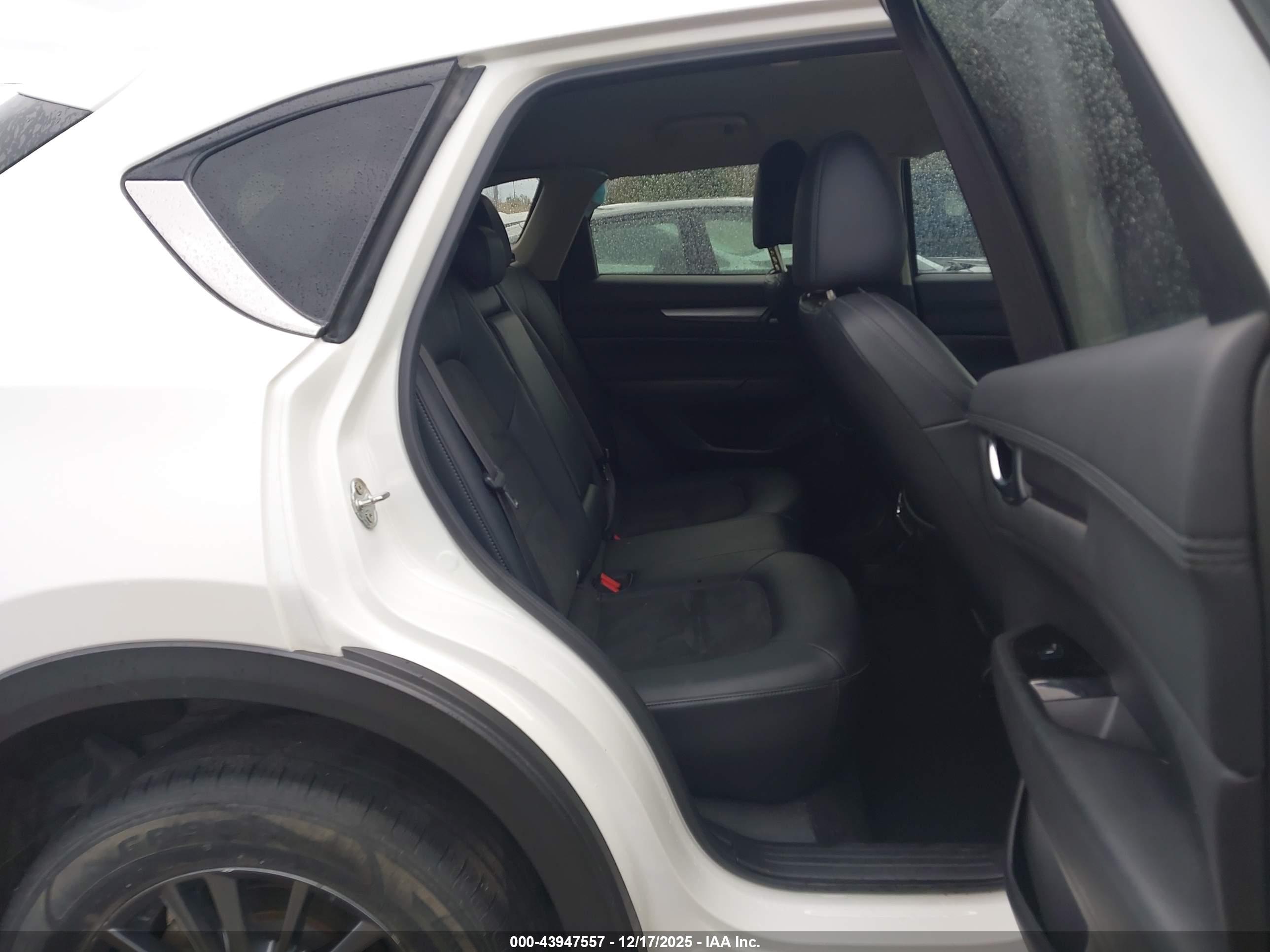 MAZDA CX-5 image 8