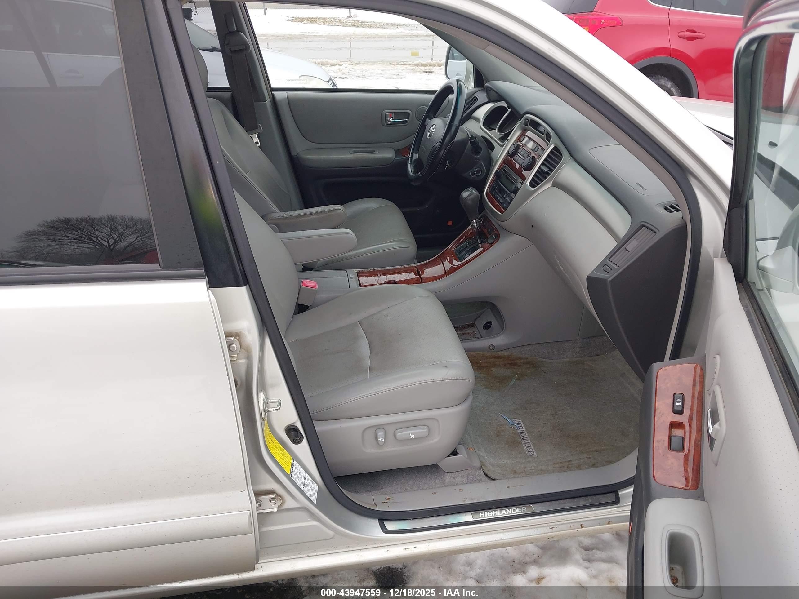 TOYOTA HIGHLANDER image 5
