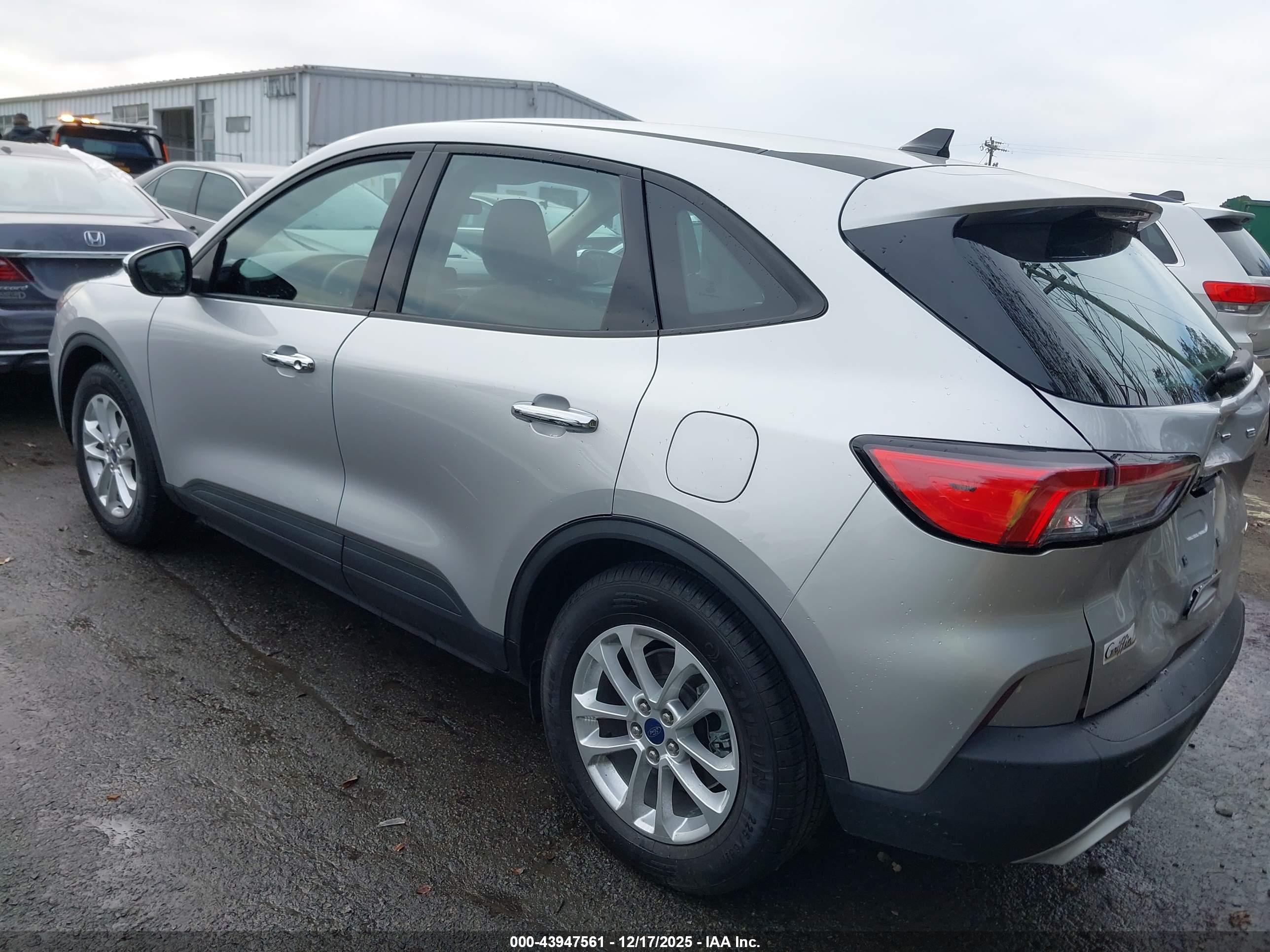 FORD ESCAPE image 3