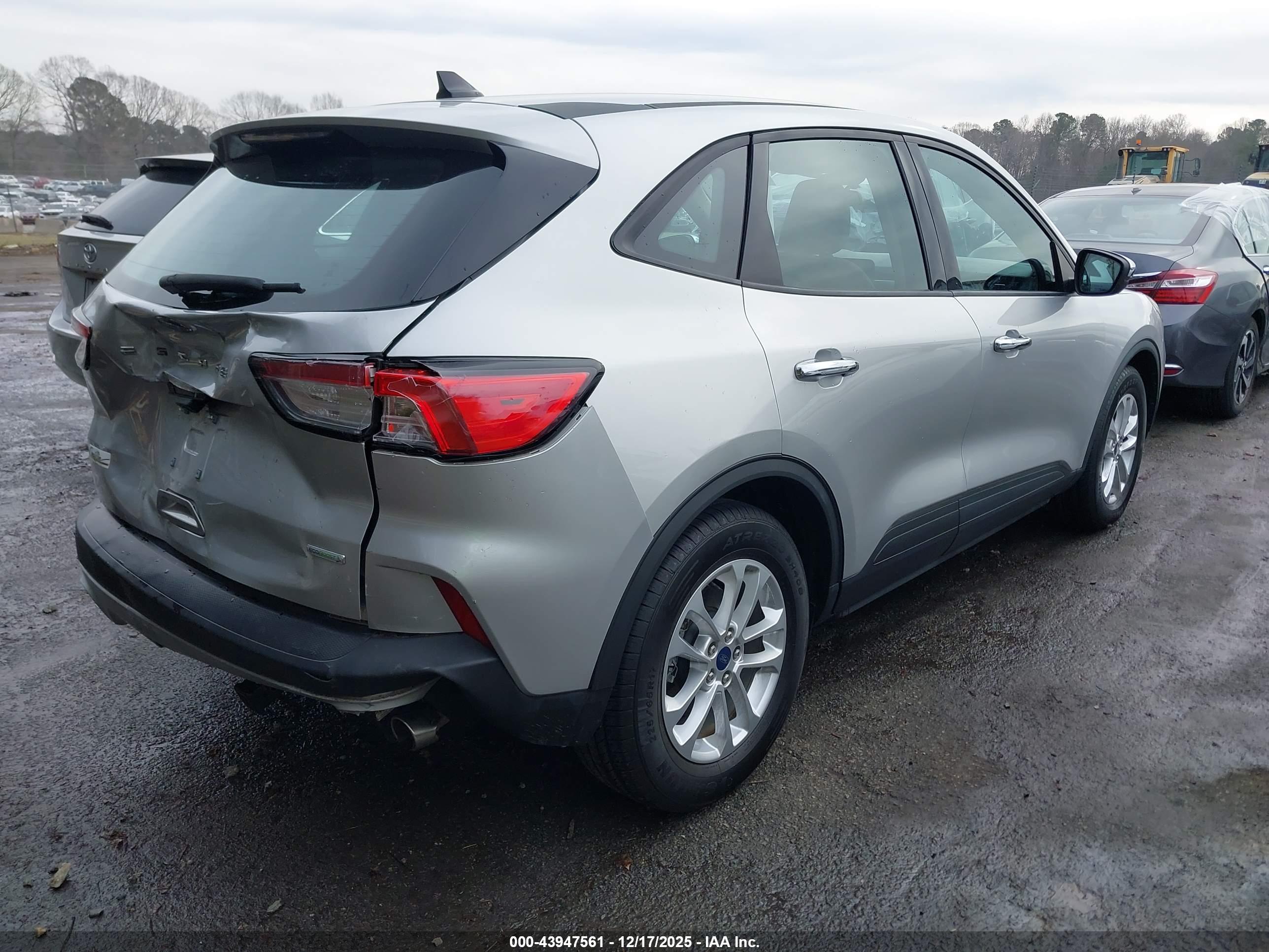 FORD ESCAPE image 4