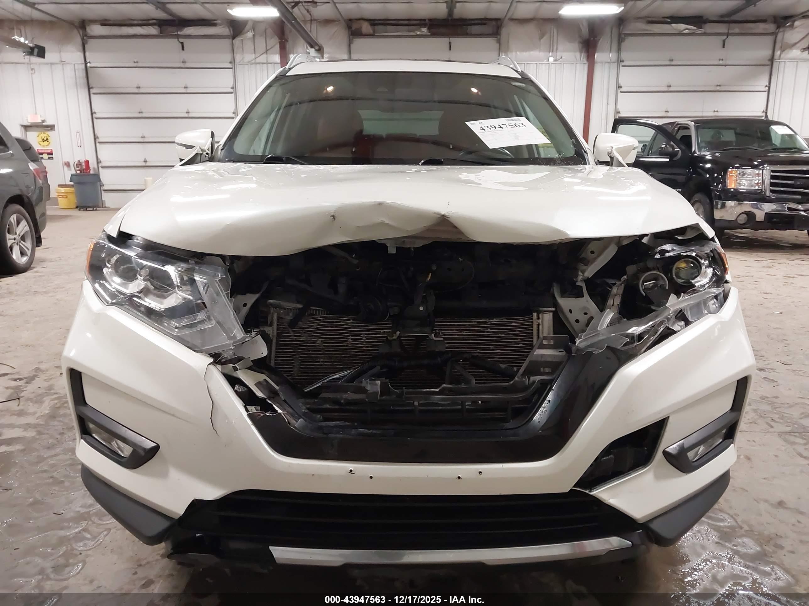 NISSAN ROGUE image 6