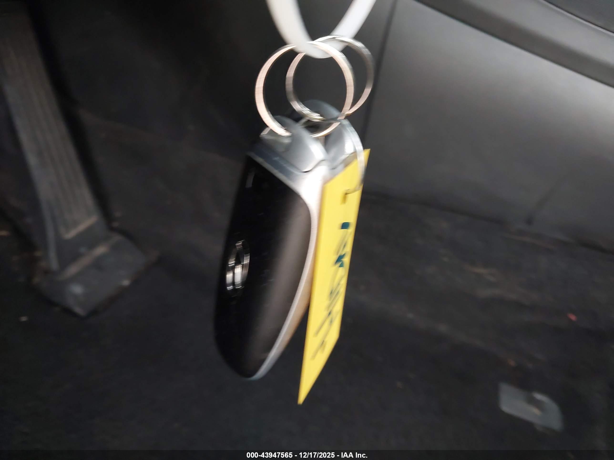 HYUNDAI TUCSON image 11